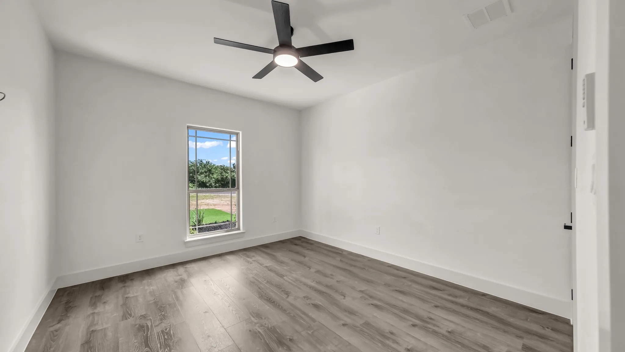 Single Family Residence For Sale in Parker County , 6915 Fm 1885, Weatherford, Texas 76088, 4 Bedroom, 3 Bathroom, 2 Garage spaces, 2,875 Sqft, built in 2025, New Construction - Complete, mls#20984569, Real Estate Agent in Weatherford, Homes For Sale in Parker county, Homes For Sale in Weatherford, Realtor in Weatherford Texas, Real Estate Brokerage Independent Realty Texas, Luminita Cordes Realtor