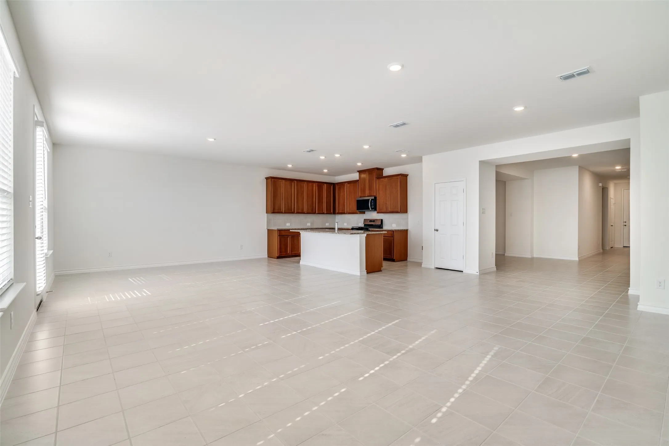 Single Family Residence For Sale in Kaufman County , 4109 Buffalo Grass Trail, Crandall, Texas 75114, 4 Bedroom, 2 Bathroom, 2 Garage spaces, 2,929 Sqft, built in 2025, New Construction - Complete, mls#20996686, Real Estate Agent in Crandall, Homes For Sale in Kaufman county, Homes For Sale in Crandall, Realtor in Crandall Texas, Real Estate Brokerage Independent Realty Texas, Luminita Cordes Realtor