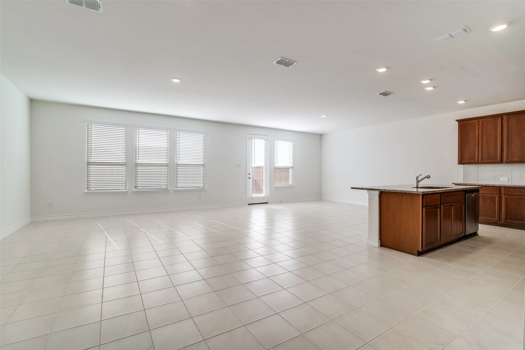 Single Family Residence For Sale in Kaufman County , 4109 Buffalo Grass Trail, Crandall, Texas 75114, 4 Bedroom, 2 Bathroom, 2 Garage spaces, 2,929 Sqft, built in 2025, New Construction - Complete, mls#20996686, Real Estate Agent in Crandall, Homes For Sale in Kaufman county, Homes For Sale in Crandall, Realtor in Crandall Texas, Real Estate Brokerage Independent Realty Texas, Luminita Cordes Realtor