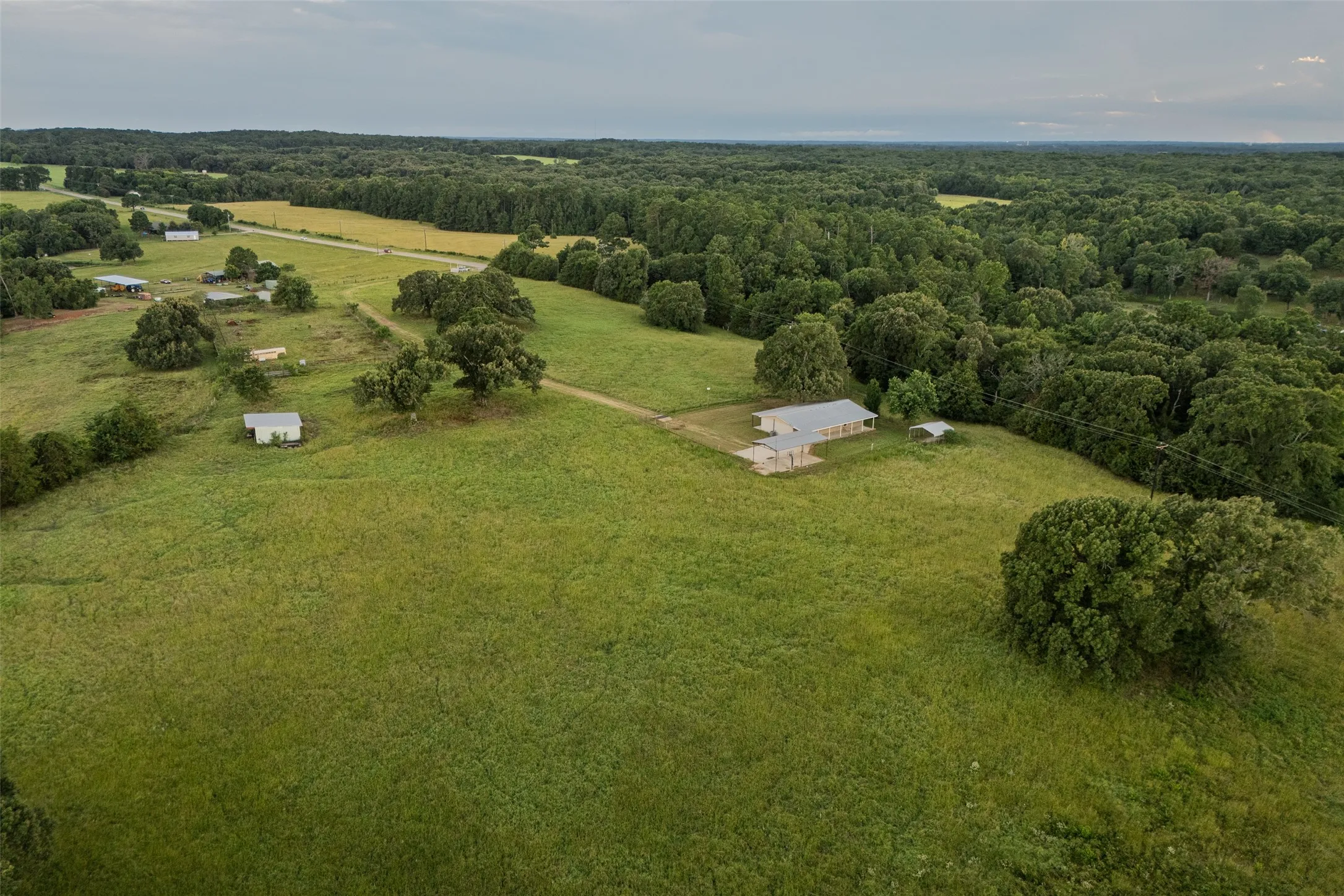 Ranch For Sale in Smith County , 19574 FM 1253, Lindale, Texas 75771, 0, 0, Garage spaces, 0 Sqft, built in 0, Price $700,000, mls#20996971, Real Estate Agent in Lindale, Homes For Sale in Smith county, Homes For Sale in Lindale, Realtor in Lindale Texas, Real Estate Brokerage Independent Realty Texas, Luminita Cordes Realtor
