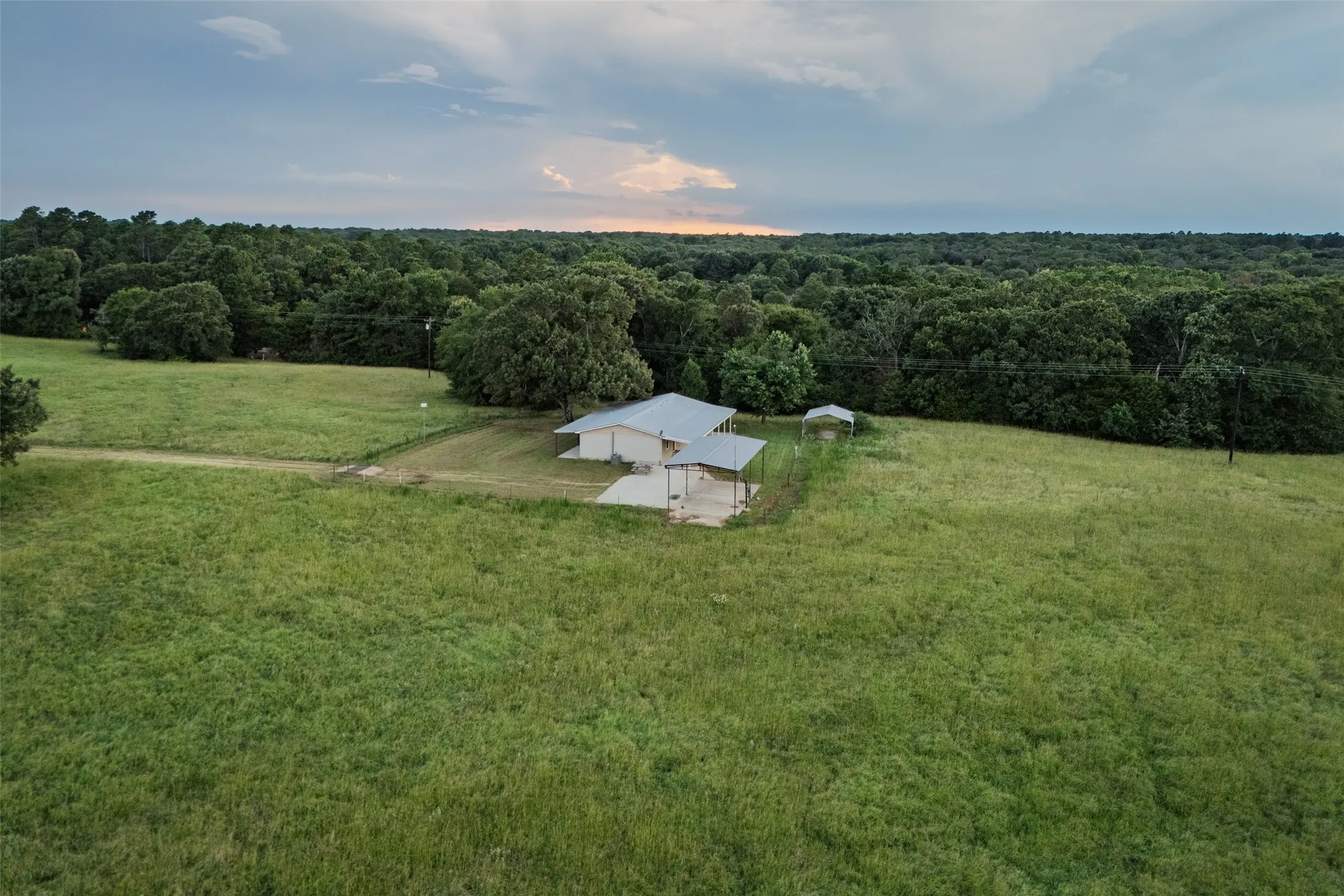 Ranch For Sale in Smith County , 19574 FM 1253, Lindale, Texas 75771, 0, 0, Garage spaces, 0 Sqft, built in 0, Price $700,000, mls#20996971, Real Estate Agent in Lindale, Homes For Sale in Smith county, Homes For Sale in Lindale, Realtor in Lindale Texas, Real Estate Brokerage Independent Realty Texas, Luminita Cordes Realtor