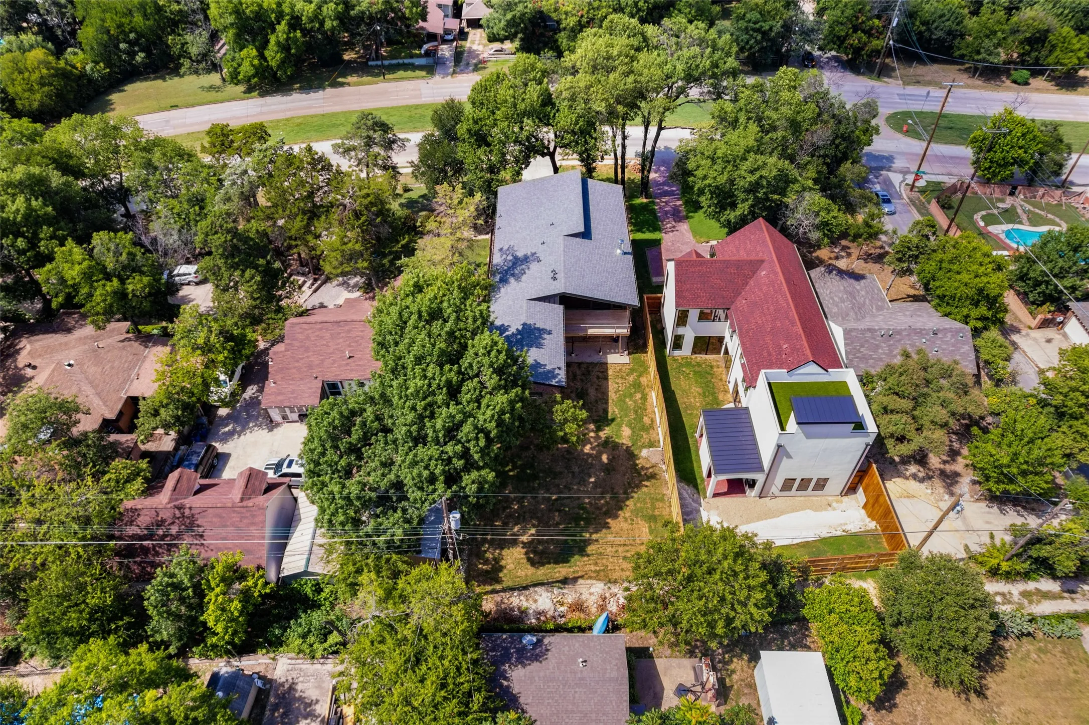 Single Family Residence For Sale in Dallas County , 3110 W Jefferson Boulevard, Dallas, Texas 75211, 4 Bedroom, 3 Bathroom, 2 Garage spaces, 3,796 Sqft, built in 2025, New Construction - Complete, mls#20995870, Real Estate Agent in Dallas, Homes For Sale in Dallas county, Homes For Sale in Dallas, Realtor in Dallas Texas, Real Estate Brokerage Independent Realty Texas, Luminita Cordes Realtor