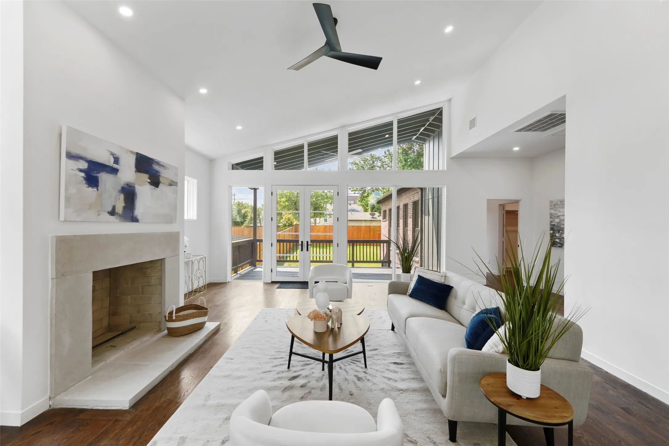 Single Family Residence For Sale in Dallas County , 3110 W Jefferson Boulevard, Dallas, Texas 75211, 4 Bedroom, 3 Bathroom, 2 Garage spaces, 3,796 Sqft, built in 2025, New Construction - Complete, mls#20995870, Real Estate Agent in Dallas, Homes For Sale in Dallas county, Homes For Sale in Dallas, Realtor in Dallas Texas, Real Estate Brokerage Independent Realty Texas, Luminita Cordes Realtor