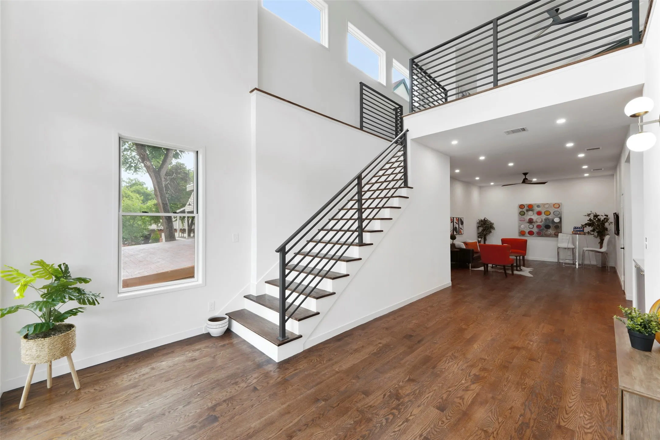Single Family Residence For Sale in Dallas County , 3110 W Jefferson Boulevard, Dallas, Texas 75211, 4 Bedroom, 3 Bathroom, 2 Garage spaces, 3,796 Sqft, built in 2025, New Construction - Complete, mls#20995870, Real Estate Agent in Dallas, Homes For Sale in Dallas county, Homes For Sale in Dallas, Realtor in Dallas Texas, Real Estate Brokerage Independent Realty Texas, Luminita Cordes Realtor