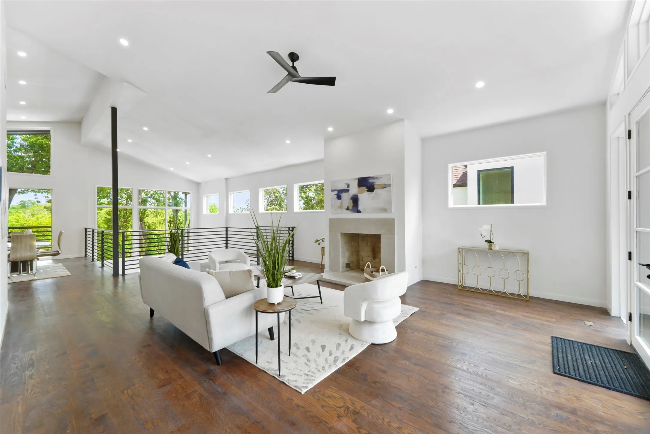Single Family Residence For Sale in Dallas County , 3110 W Jefferson Boulevard, Dallas, Texas 75211, 4 Bedroom, 3 Bathroom, 2 Garage spaces, 3,796 Sqft, built in 2025, New Construction - Complete, mls#20995870, Real Estate Agent in Dallas, Homes For Sale in Dallas county, Homes For Sale in Dallas, Realtor in Dallas Texas, Real Estate Brokerage Independent Realty Texas, Luminita Cordes Realtor