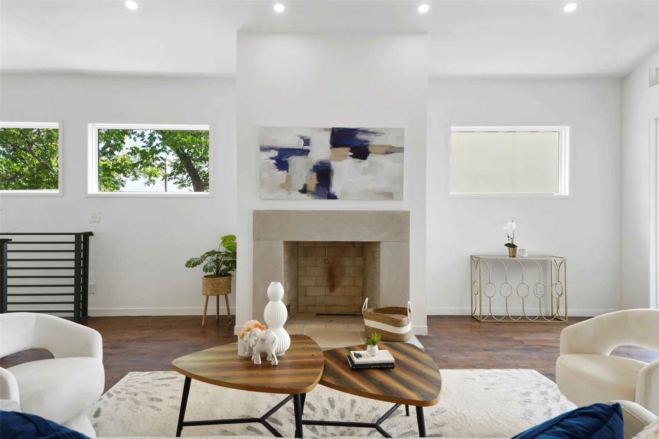 Single Family Residence For Sale in Dallas County , 3110 W Jefferson Boulevard, Dallas, Texas 75211, 4 Bedroom, 3 Bathroom, 2 Garage spaces, 3,796 Sqft, built in 2025, New Construction - Complete, mls#20995870, Real Estate Agent in Dallas, Homes For Sale in Dallas county, Homes For Sale in Dallas, Realtor in Dallas Texas, Real Estate Brokerage Independent Realty Texas, Luminita Cordes Realtor
