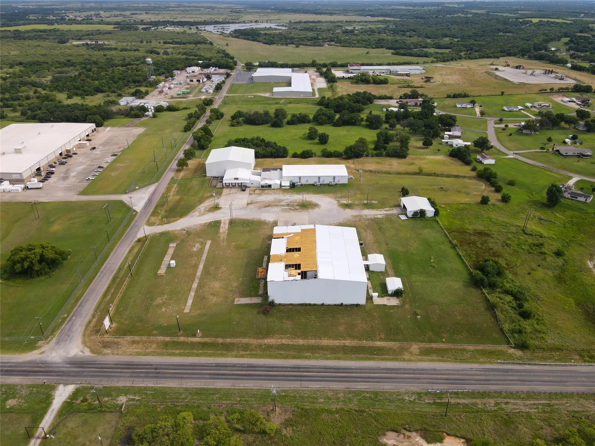 Warehouse For Rent in Grayson County , 72 Gibbons Road, Southmayd, Texas 75092, 0, 0, Garage spaces, 0 Sqft, built in 1990, Preowned, Price $6, mls#20996281, Real Estate Agent in Southmayd, Homes For Rent in Grayson county, Homes For Rent in Southmayd, Realtor in Southmayd Texas, Real Estate Brokerage Independent Realty Texas, Luminita Cordes Realtor