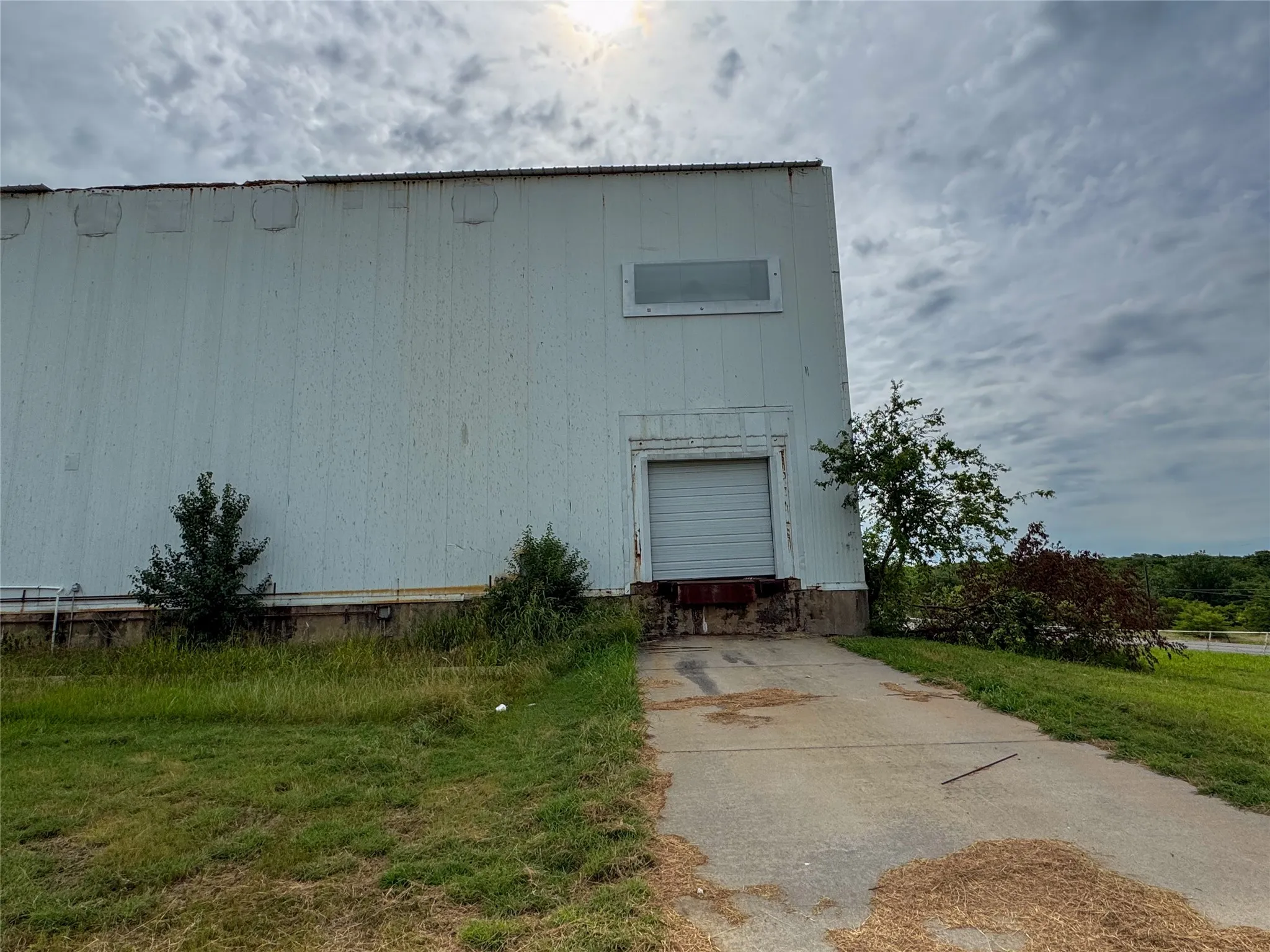 Warehouse For Rent in Grayson County , 72 Gibbons Road, Southmayd, Texas 75092, 0, 0, Garage spaces, 0 Sqft, built in 1990, Preowned, Price $6, mls#20996281, Real Estate Agent in Southmayd, Homes For Rent in Grayson county, Homes For Rent in Southmayd, Realtor in Southmayd Texas, Real Estate Brokerage Independent Realty Texas, Luminita Cordes Realtor
