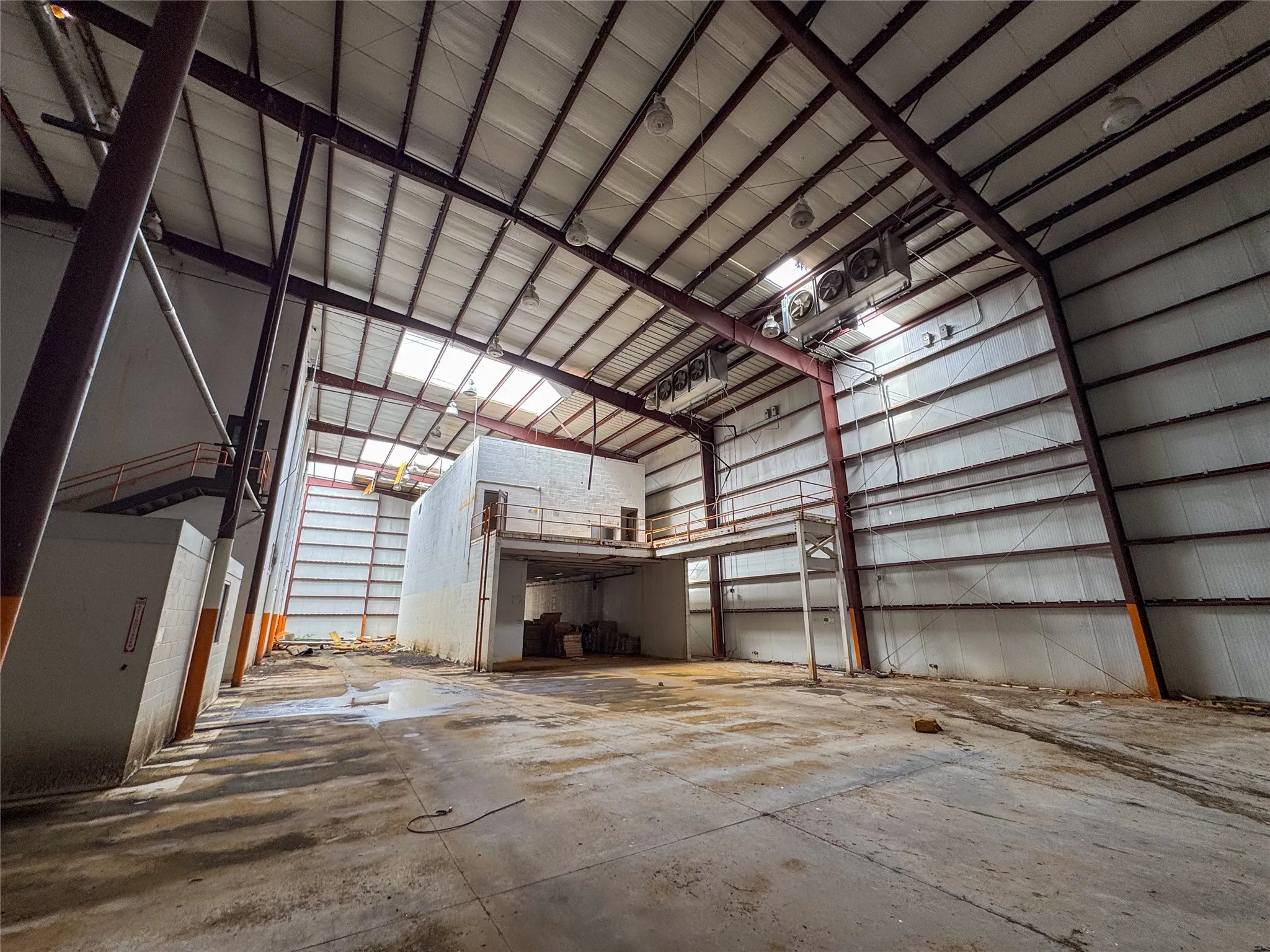 Warehouse For Rent in Grayson County , 72 Gibbons Road, Southmayd, Texas 75092, 0, 0, Garage spaces, 0 Sqft, built in 1990, Preowned, Price $6, mls#20996281, Real Estate Agent in Southmayd, Homes For Rent in Grayson county, Homes For Rent in Southmayd, Realtor in Southmayd Texas, Real Estate Brokerage Independent Realty Texas, Luminita Cordes Realtor