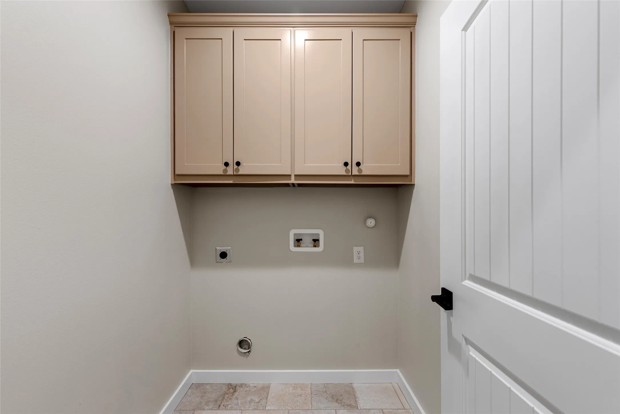 Single Family Residence For Sale in Hopkins County , 655 League Street, Sulphur Springs, Texas 75482, 3 Bedroom, 2 Bathroom, 2 Garage spaces, 1,658 Sqft, built in 2025, New Construction - Incomplete, mls#20988115, Real Estate Agent in Sulphur Springs, Homes For Sale in Hopkins county, Homes For Sale in Sulphur Springs, Realtor in Sulphur Springs Texas, Real Estate Brokerage Independent Realty Texas, Luminita Cordes Realtor
