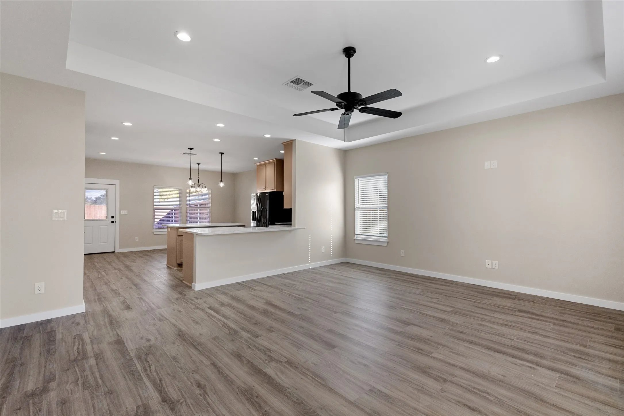 Single Family Residence For Sale in Hopkins County , 655 League Street, Sulphur Springs, Texas 75482, 3 Bedroom, 2 Bathroom, 2 Garage spaces, 1,658 Sqft, built in 2025, New Construction - Incomplete, mls#20988115, Real Estate Agent in Sulphur Springs, Homes For Sale in Hopkins county, Homes For Sale in Sulphur Springs, Realtor in Sulphur Springs Texas, Real Estate Brokerage Independent Realty Texas, Luminita Cordes Realtor