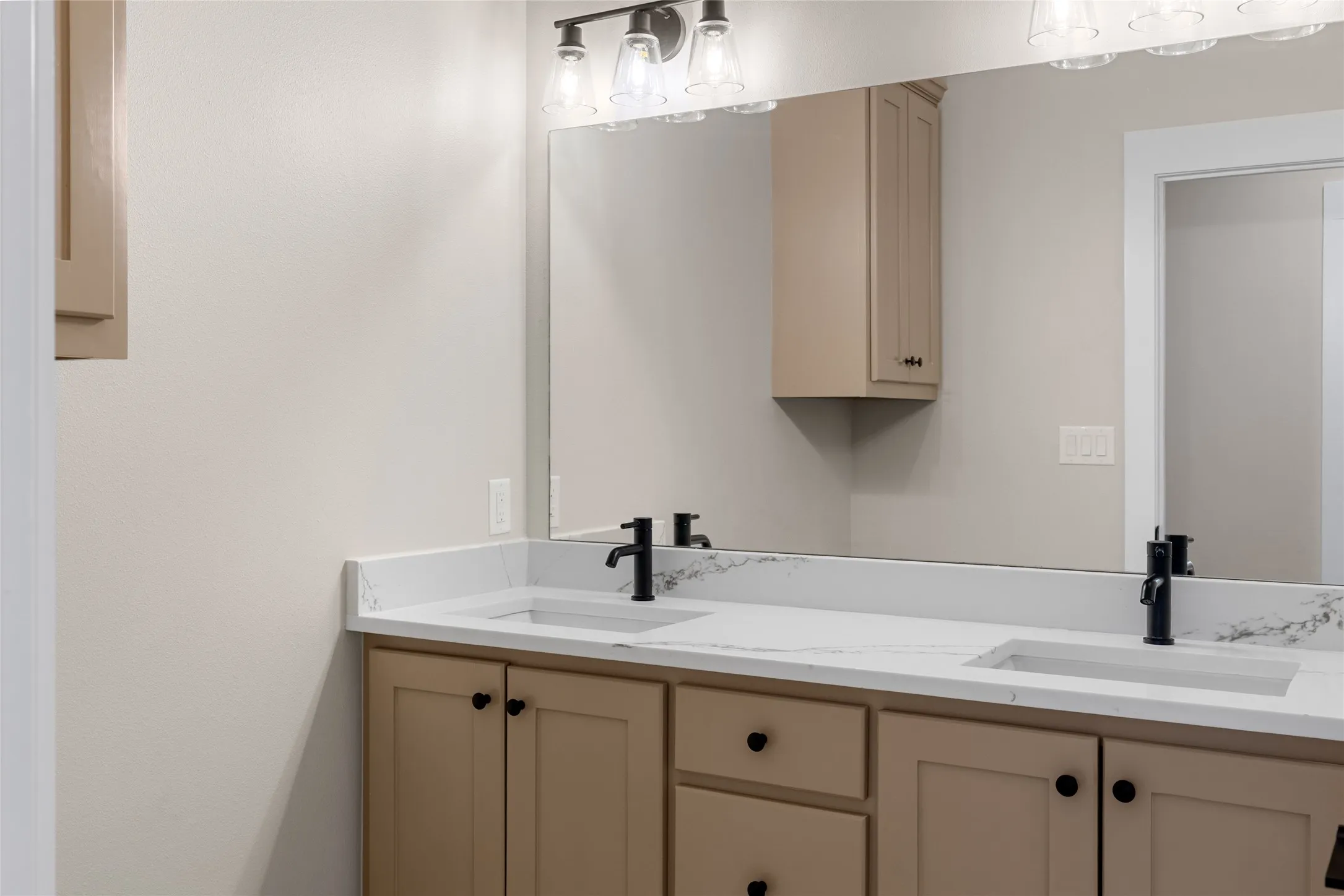 Single Family Residence For Sale in Hopkins County , 655 League Street, Sulphur Springs, Texas 75482, 3 Bedroom, 2 Bathroom, 2 Garage spaces, 1,658 Sqft, built in 2025, New Construction - Incomplete, mls#20988115, Real Estate Agent in Sulphur Springs, Homes For Sale in Hopkins county, Homes For Sale in Sulphur Springs, Realtor in Sulphur Springs Texas, Real Estate Brokerage Independent Realty Texas, Luminita Cordes Realtor