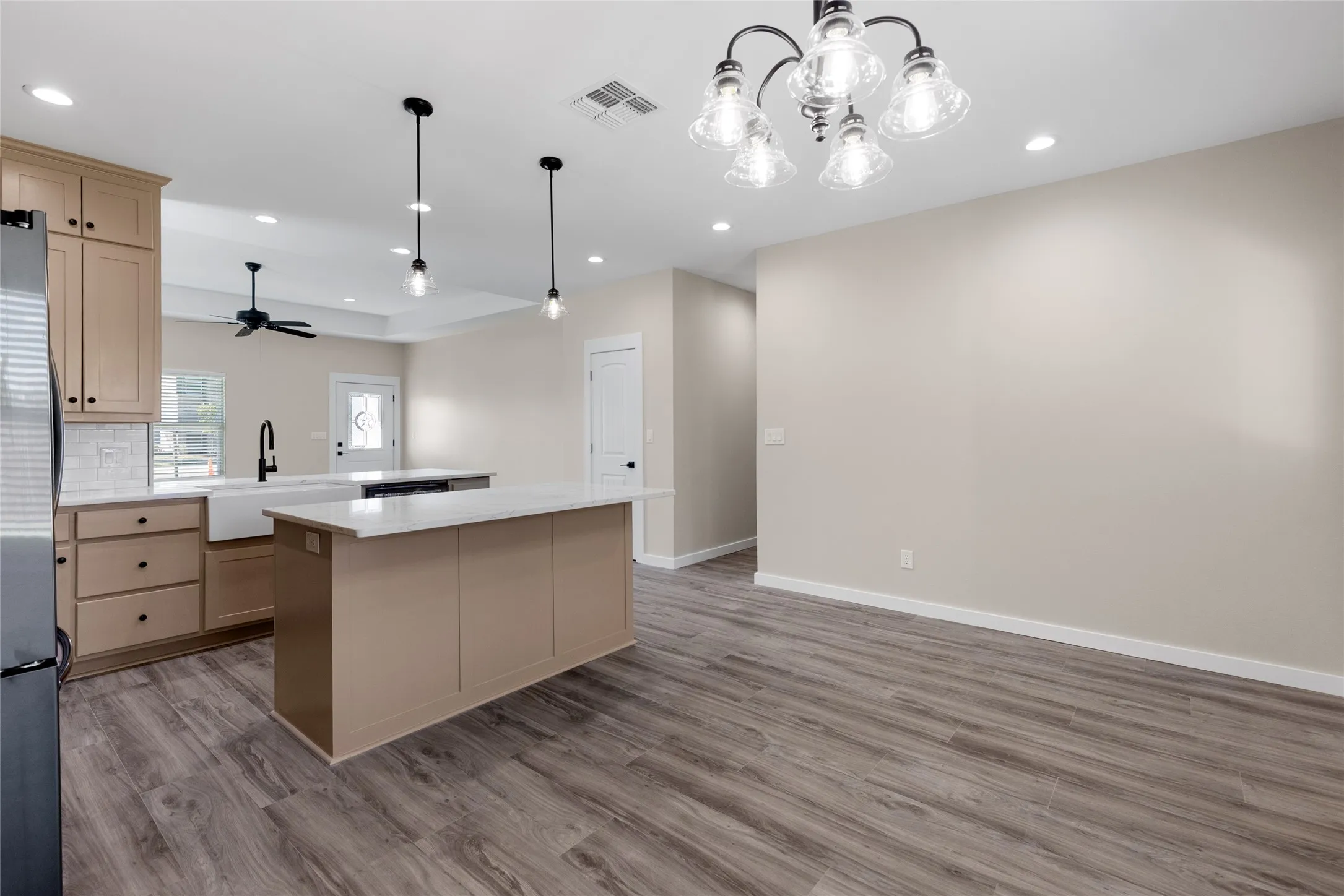 Single Family Residence For Sale in Hopkins County , 655 League Street, Sulphur Springs, Texas 75482, 3 Bedroom, 2 Bathroom, 2 Garage spaces, 1,658 Sqft, built in 2025, New Construction - Incomplete, mls#20988115, Real Estate Agent in Sulphur Springs, Homes For Sale in Hopkins county, Homes For Sale in Sulphur Springs, Realtor in Sulphur Springs Texas, Real Estate Brokerage Independent Realty Texas, Luminita Cordes Realtor