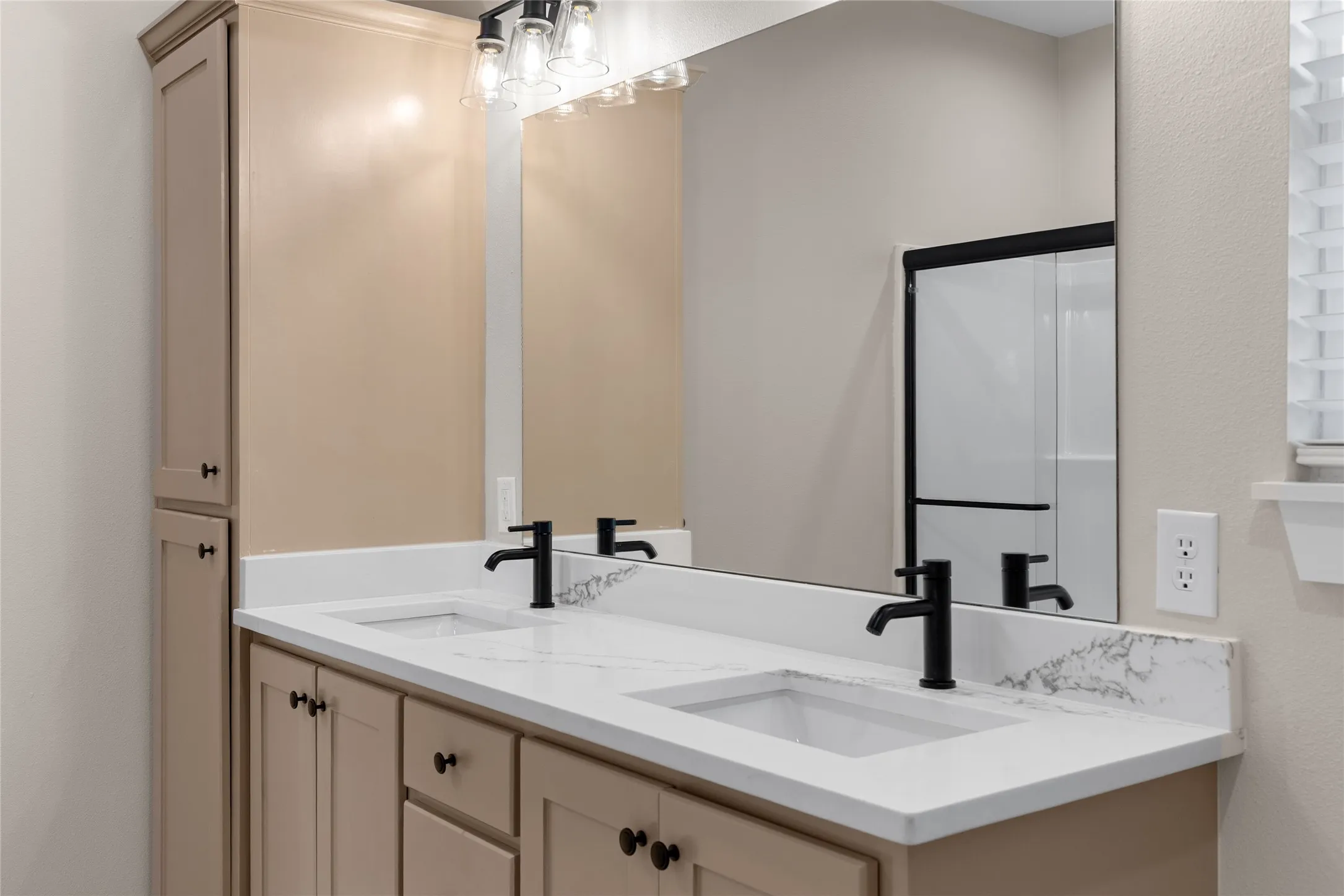 Single Family Residence For Sale in Hopkins County , 655 League Street, Sulphur Springs, Texas 75482, 3 Bedroom, 2 Bathroom, 2 Garage spaces, 1,658 Sqft, built in 2025, New Construction - Incomplete, mls#20988115, Real Estate Agent in Sulphur Springs, Homes For Sale in Hopkins county, Homes For Sale in Sulphur Springs, Realtor in Sulphur Springs Texas, Real Estate Brokerage Independent Realty Texas, Luminita Cordes Realtor
