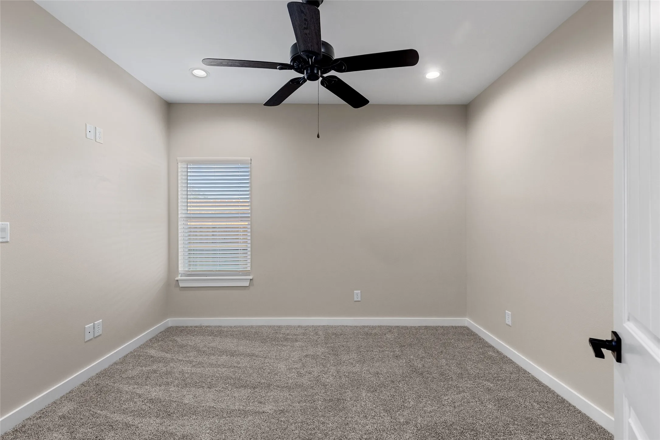 Single Family Residence For Sale in Hopkins County , 655 League Street, Sulphur Springs, Texas 75482, 3 Bedroom, 2 Bathroom, 2 Garage spaces, 1,658 Sqft, built in 2025, New Construction - Incomplete, mls#20988115, Real Estate Agent in Sulphur Springs, Homes For Sale in Hopkins county, Homes For Sale in Sulphur Springs, Realtor in Sulphur Springs Texas, Real Estate Brokerage Independent Realty Texas, Luminita Cordes Realtor