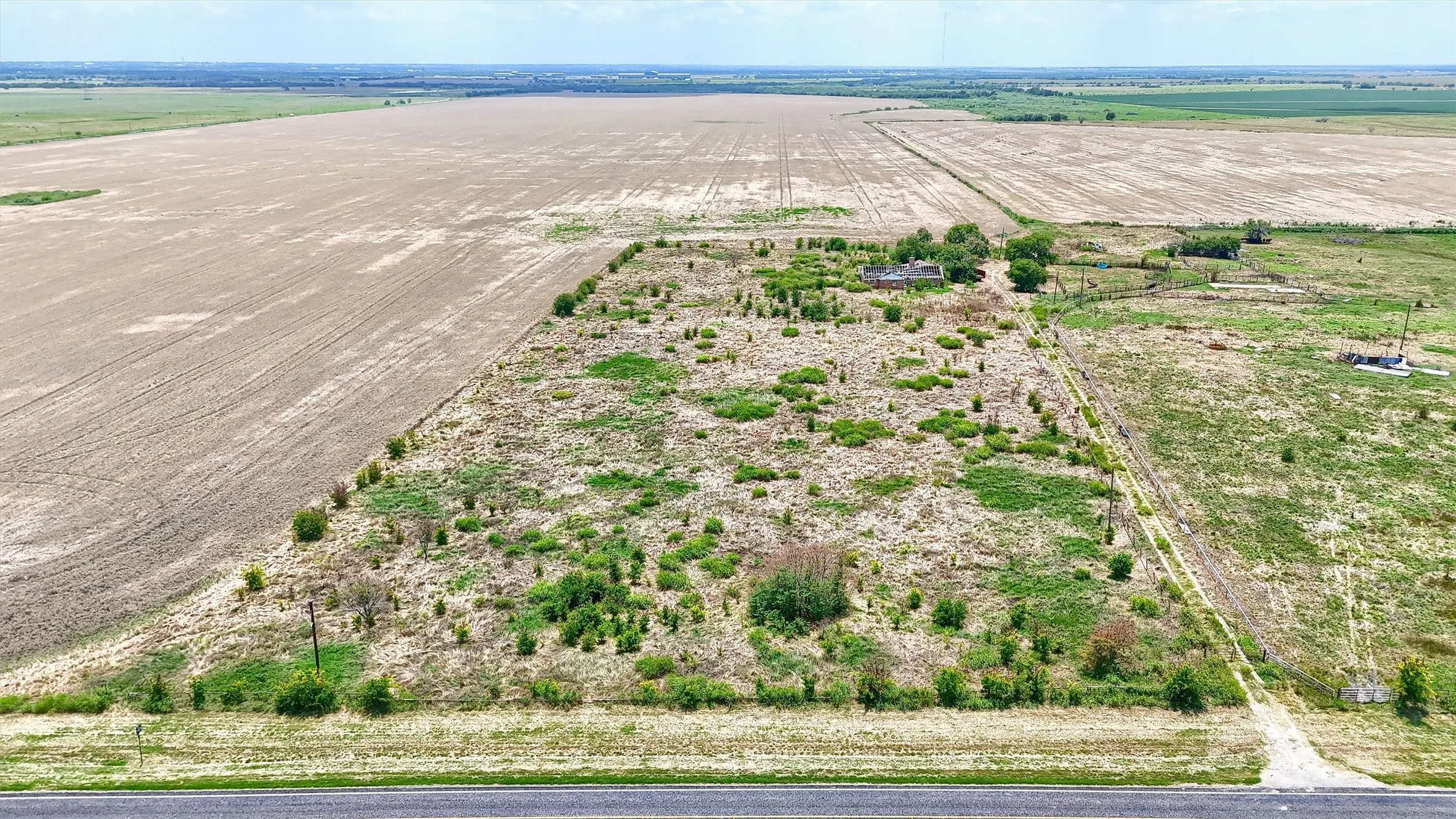 Improved Land For Sale in Grayson County , 115 ac Fm 902 & Wall St., Gunter, Texas 76258, 0, 0, Garage spaces, 0 Sqft, built in 0, Price $13,225,000, mls#20996223, Real Estate Agent in Gunter, Homes For Sale in Grayson county, Homes For Sale in Gunter, Realtor in Gunter Texas, Real Estate Brokerage Independent Realty Texas, Luminita Cordes Realtor