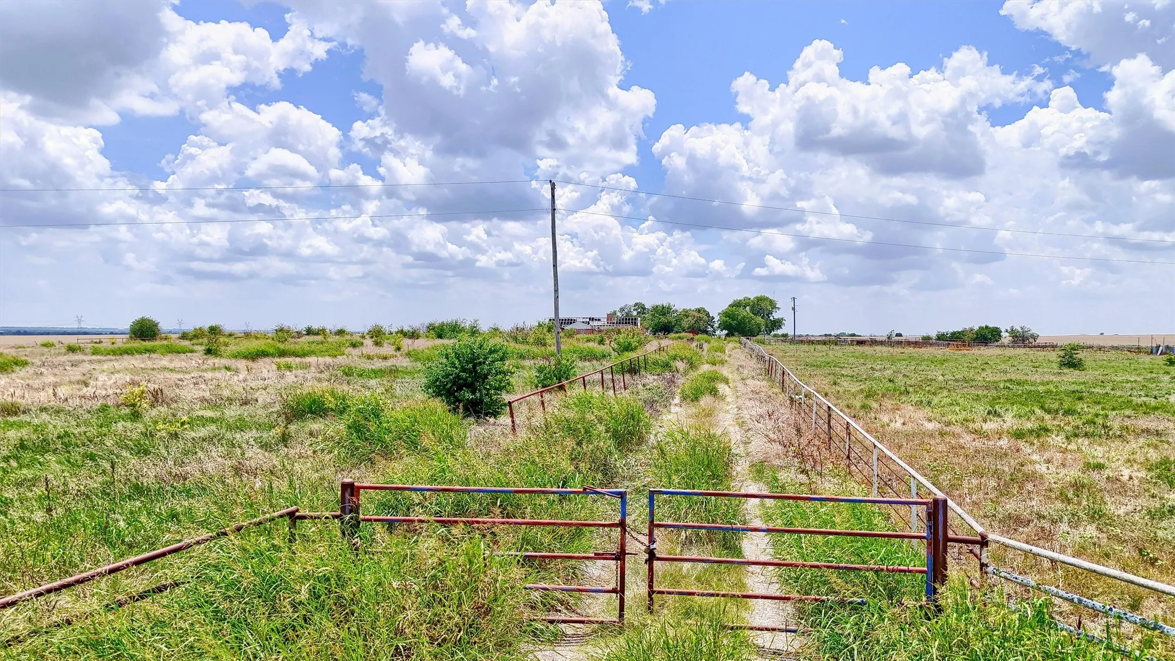 Improved Land For Sale in Grayson County , 115 ac Fm 902 & Wall St., Gunter, Texas 76258, 0, 0, Garage spaces, 0 Sqft, built in 0, Price $13,225,000, mls#20996223, Real Estate Agent in Gunter, Homes For Sale in Grayson county, Homes For Sale in Gunter, Realtor in Gunter Texas, Real Estate Brokerage Independent Realty Texas, Luminita Cordes Realtor