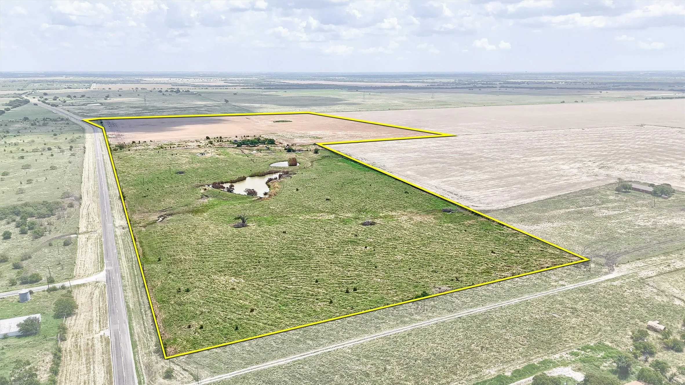 Improved Land For Sale in Grayson County , 115 ac Fm 902 & Wall St., Gunter, Texas 76258, 0, 0, Garage spaces, 0 Sqft, built in 0, Price $13,225,000, mls#20996223, Real Estate Agent in Gunter, Homes For Sale in Grayson county, Homes For Sale in Gunter, Realtor in Gunter Texas, Real Estate Brokerage Independent Realty Texas, Luminita Cordes Realtor