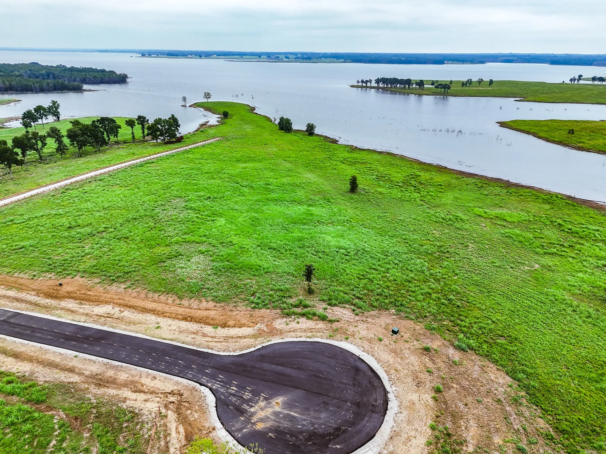 Unimproved Land For Sale in Fannin County , 204 Lakeshore Lane, Windom, Texas 75492, 0, 0, Garage spaces, 0 Sqft, built in 0, Price $675,000, mls#20996744, Real Estate Agent in Windom, Homes For Sale in Fannin county, Homes For Sale in Windom, Realtor in Windom Texas, Real Estate Brokerage Independent Realty Texas, Luminita Cordes Realtor