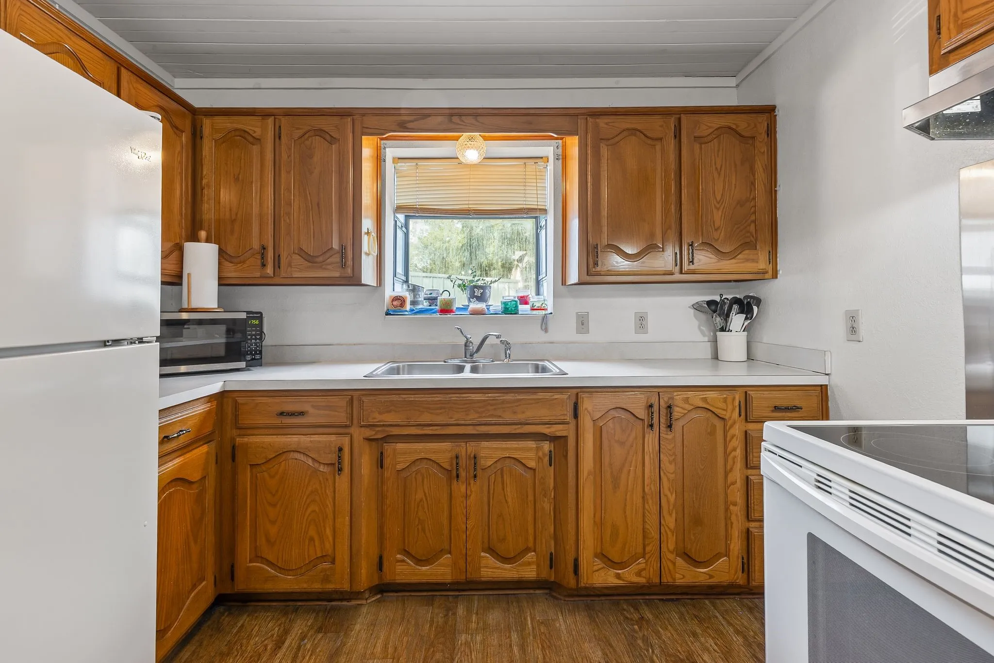Single Family Residence For Sale in Fannin County , 206 N Main Street, Bailey, Texas 75413, 3 Bedroom, 2 Bathroom, 2 Garage spaces, 1,323 Sqft, built in 1989, Preowned, mls#20998041, Real Estate Agent in Bailey, Homes For Sale in Fannin county, Homes For Sale in Bailey, Realtor in Bailey Texas, Real Estate Brokerage Independent Realty Texas, Luminita Cordes Realtor