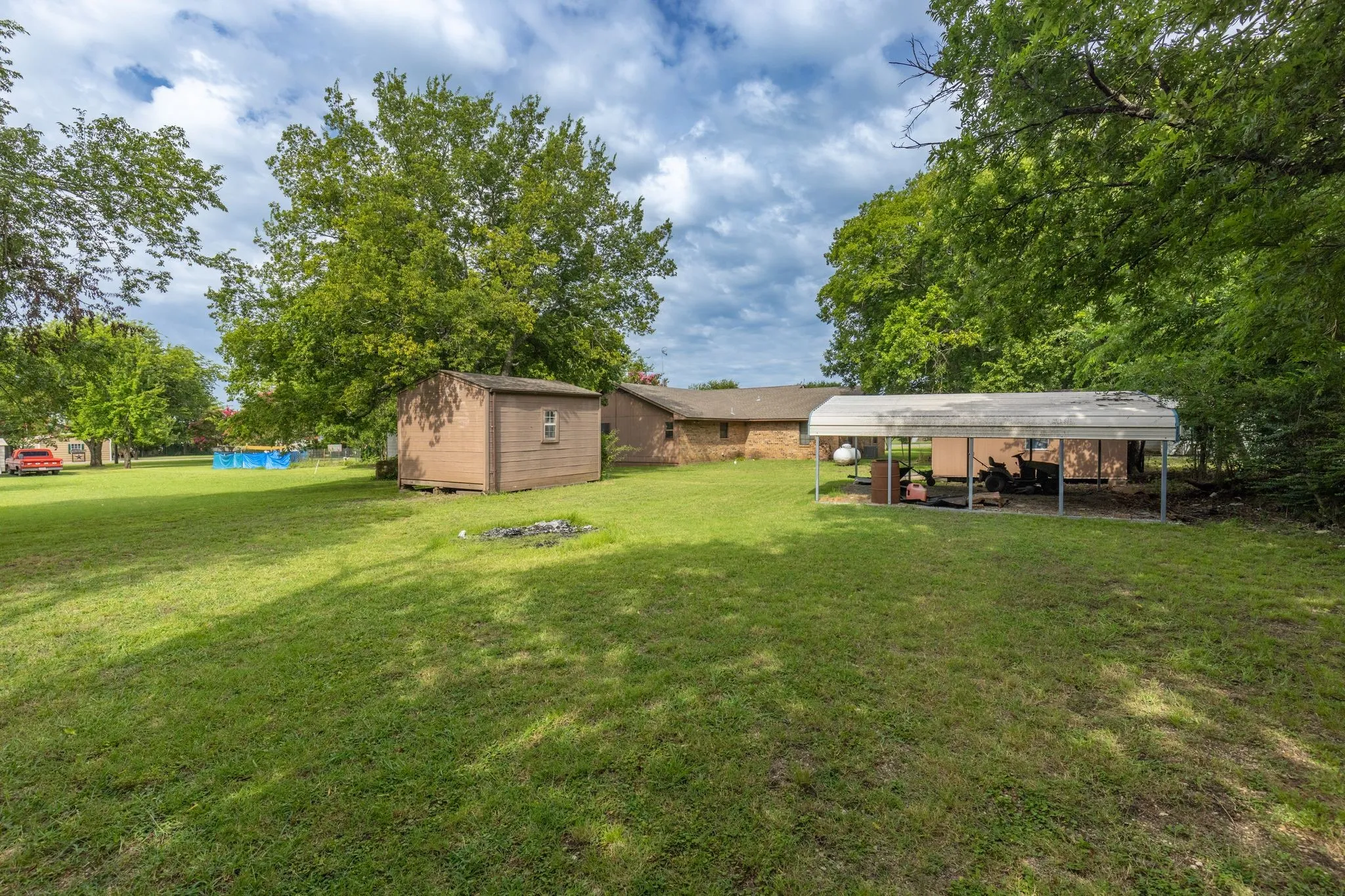 Carport  back Yard