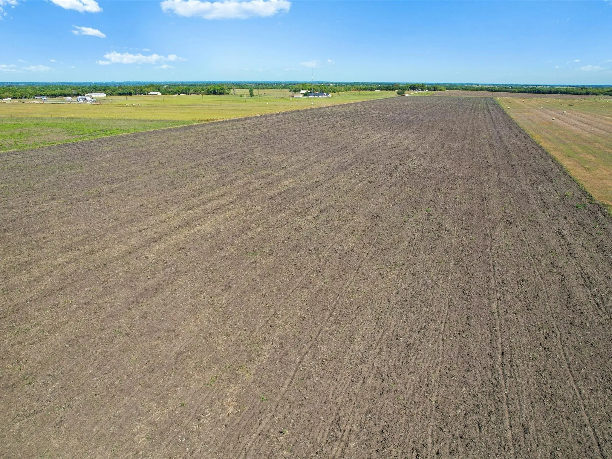 Unimproved Land For Sale in Grayson County , TBD FM-697 Highway, Whitewright, Texas 75491, 0, 0, Garage spaces, 0 Sqft, built in 0, mls#20999181, Real Estate Agent in Whitewright, Homes For Sale in Grayson county, Homes For Sale in Whitewright, Realtor in Whitewright Texas, Real Estate Brokerage Independent Realty Texas, Luminita Cordes Realtor