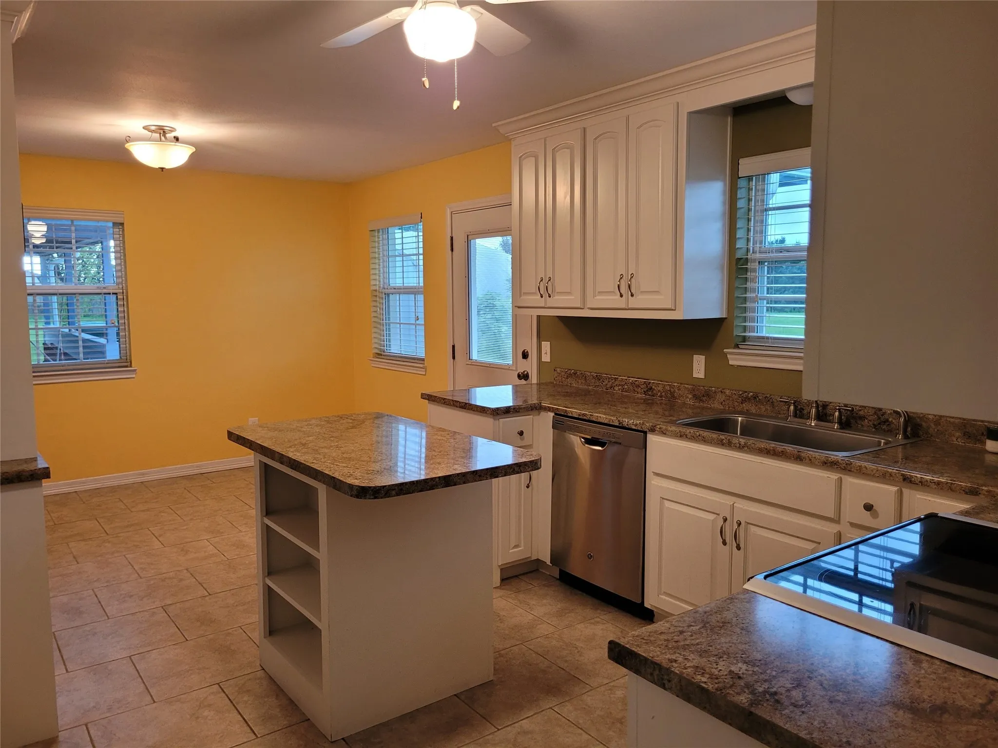 Single Family Residence For Sale in Lamar County , 700 CR 45900, Detroit, Texas 75436, 3 Bedroom, 2 Bathroom, Garage spaces, 1,598 Sqft, built in 2016, Preowned, mls#20999382, Real Estate Agent in Detroit, Homes For Sale in Lamar county, Homes For Sale in Detroit, Realtor in Detroit Texas, Real Estate Brokerage Independent Realty Texas, Luminita Cordes Realtor