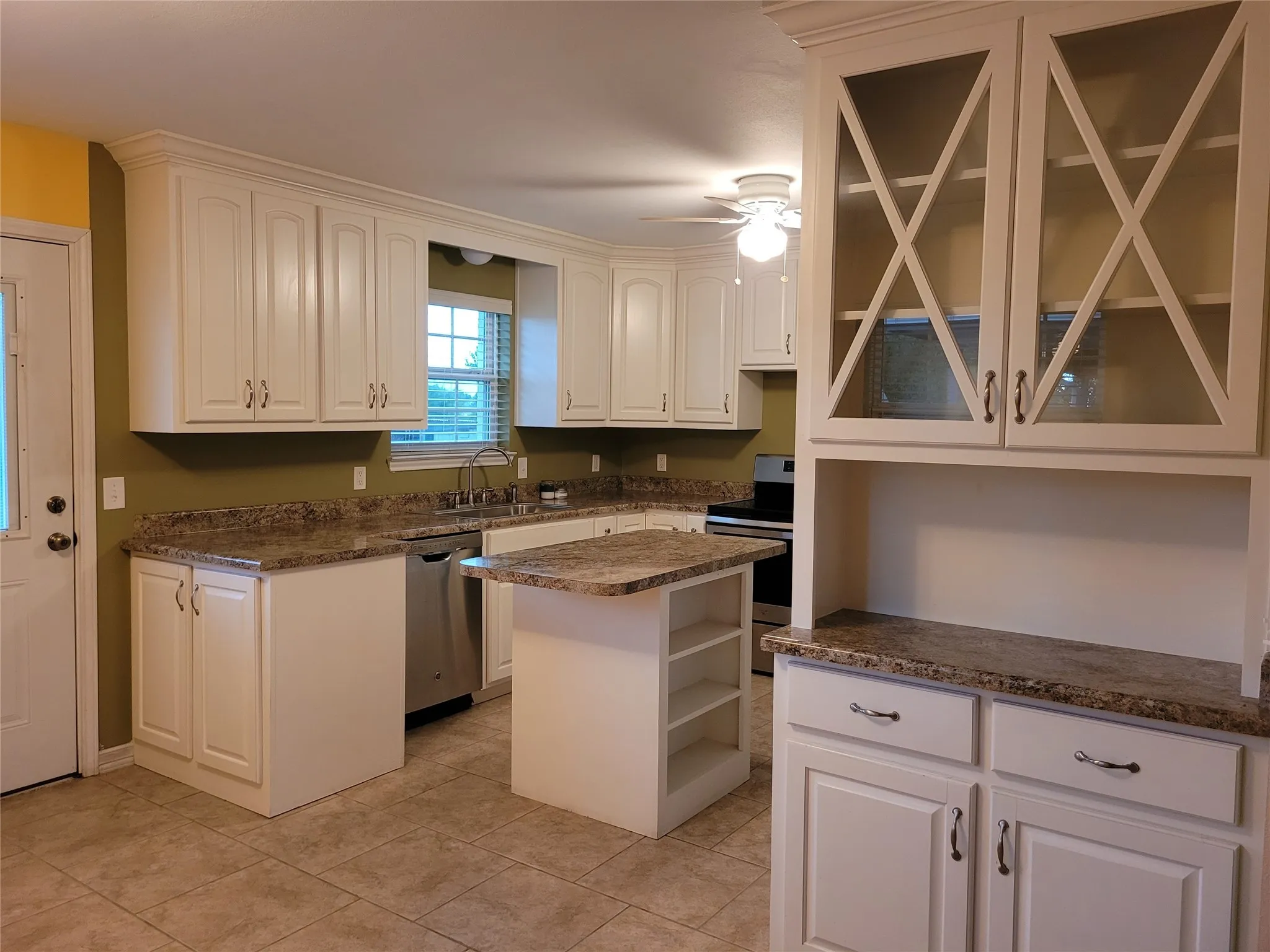 Single Family Residence For Sale in Lamar County , 700 CR 45900, Detroit, Texas 75436, 3 Bedroom, 2 Bathroom, Garage spaces, 1,598 Sqft, built in 2016, Preowned, mls#20999382, Real Estate Agent in Detroit, Homes For Sale in Lamar county, Homes For Sale in Detroit, Realtor in Detroit Texas, Real Estate Brokerage Independent Realty Texas, Luminita Cordes Realtor