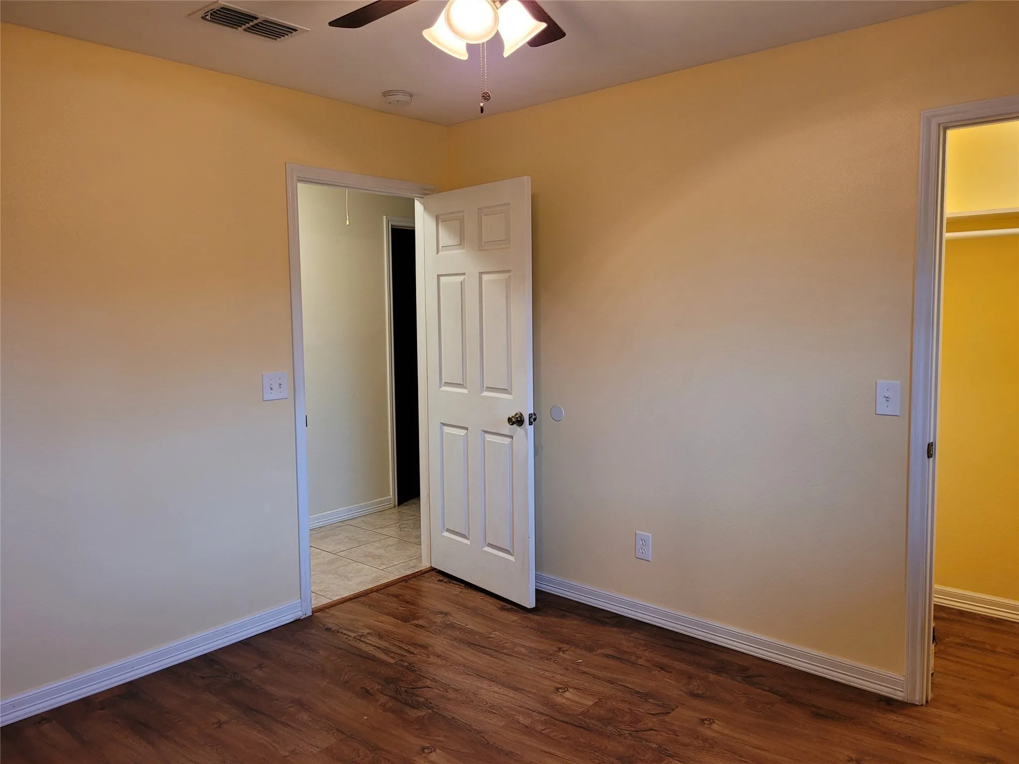 Single Family Residence For Sale in Lamar County , 700 CR 45900, Detroit, Texas 75436, 3 Bedroom, 2 Bathroom, Garage spaces, 1,598 Sqft, built in 2016, Preowned, mls#20999382, Real Estate Agent in Detroit, Homes For Sale in Lamar county, Homes For Sale in Detroit, Realtor in Detroit Texas, Real Estate Brokerage Independent Realty Texas, Luminita Cordes Realtor