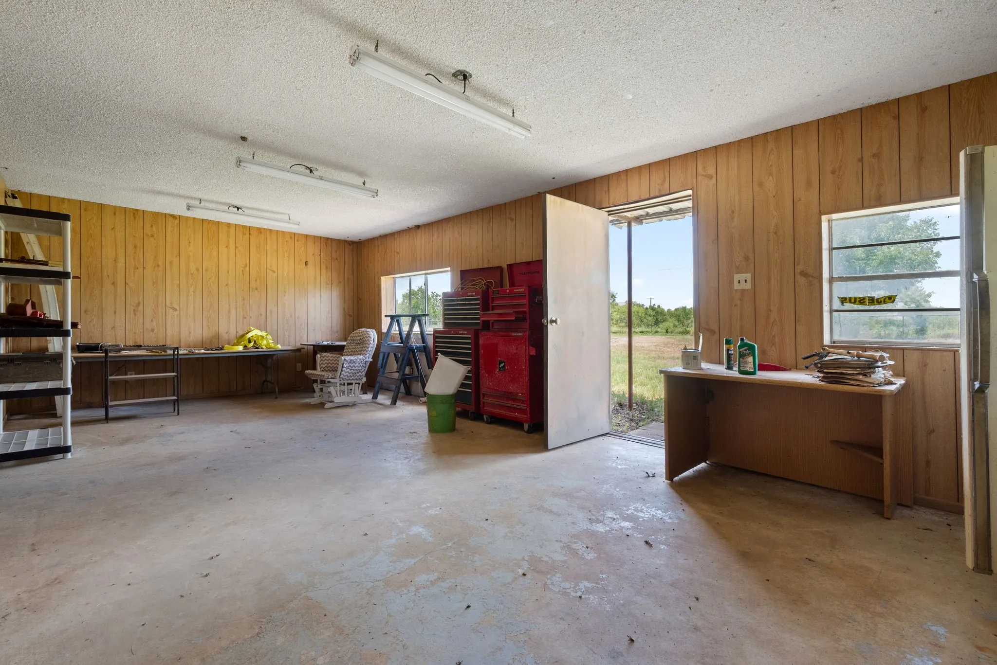 Farm For Sale in Jack County , 8 SW Poteet Road, Bryson, Texas 76427, 4 Bedrooms, 2 Bathrooms, Garage spaces, 1,869 Sqft, built in 1973, Preowned, Price $1,350,000, mls#20996157, Real Estate Agent in Bryson, Homes For Sale in Jack county, Homes For Sale in Bryson, Realtor in Bryson Texas, Real Estate Brokerage Independent Realty Texas, Luminita Cordes Realtor