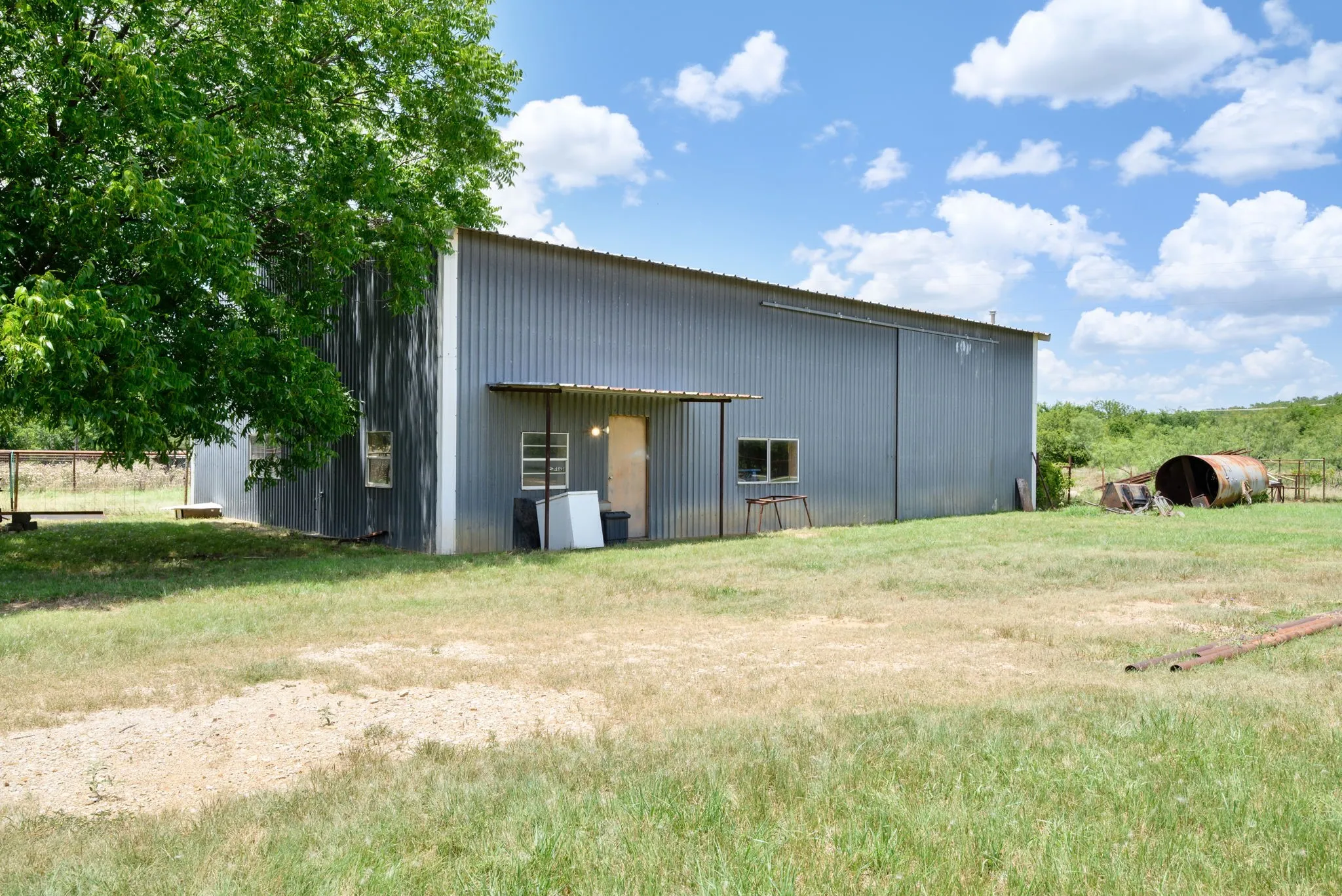 Farm For Sale in Jack County , 8 SW Poteet Road, Bryson, Texas 76427, 4 Bedrooms, 2 Bathrooms, Garage spaces, 1,869 Sqft, built in 1973, Preowned, Price $1,350,000, mls#20996157, Real Estate Agent in Bryson, Homes For Sale in Jack county, Homes For Sale in Bryson, Realtor in Bryson Texas, Real Estate Brokerage Independent Realty Texas, Luminita Cordes Realtor