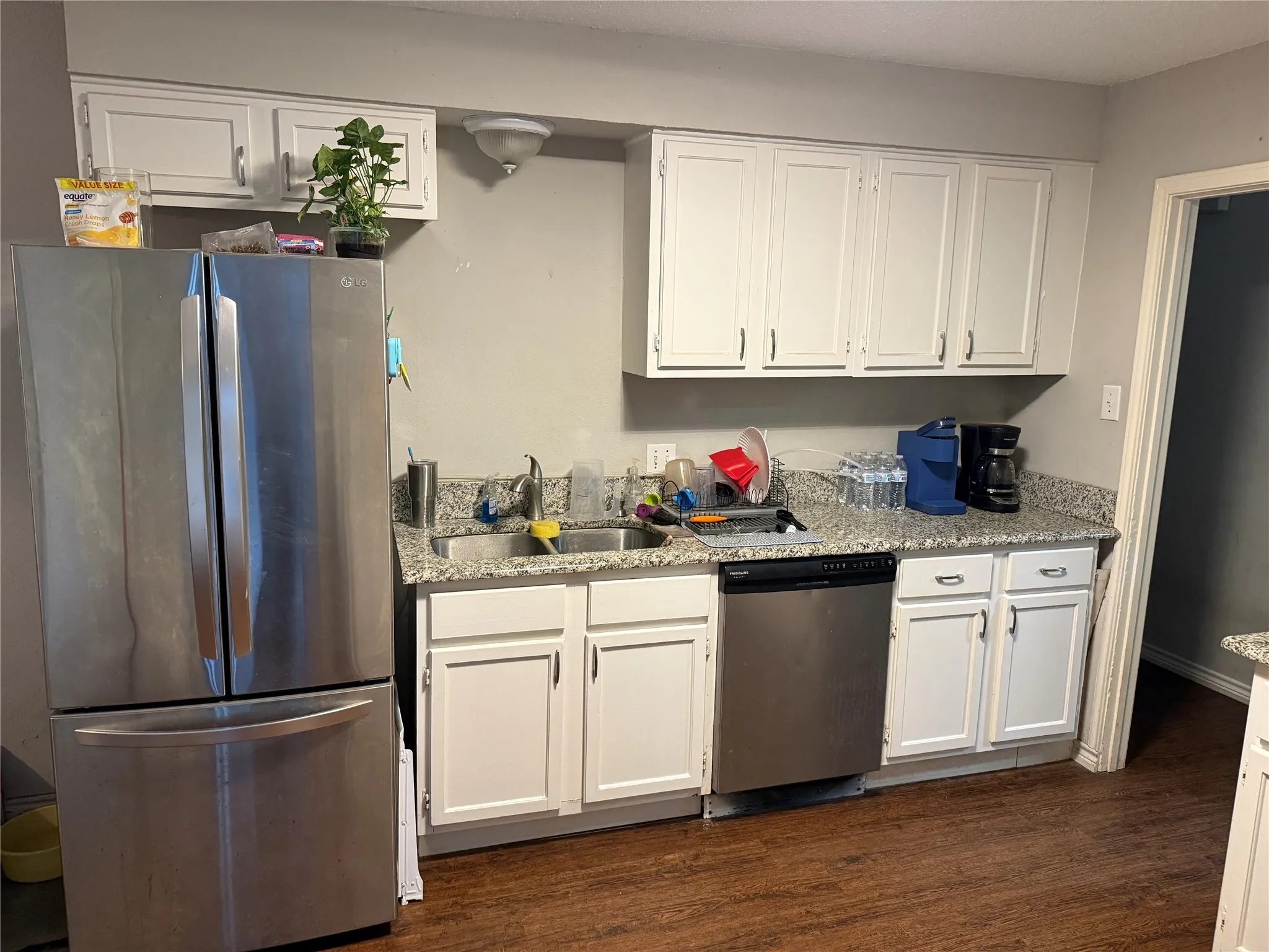 Single Family Residence For Sale in Dallas County , 429 Ten Mile Drive, De Soto, Texas 75115, 3 Bedroom, 2 Bathroom, 2 Garage spaces, 1,564 Sqft, built in 1967, Preowned, mls#20999757, Real Estate Agent in De Soto, Homes For Sale in Dallas county, Homes For Sale in De Soto, Realtor in De Soto Texas, Real Estate Brokerage Independent Realty Texas, Luminita Cordes Realtor