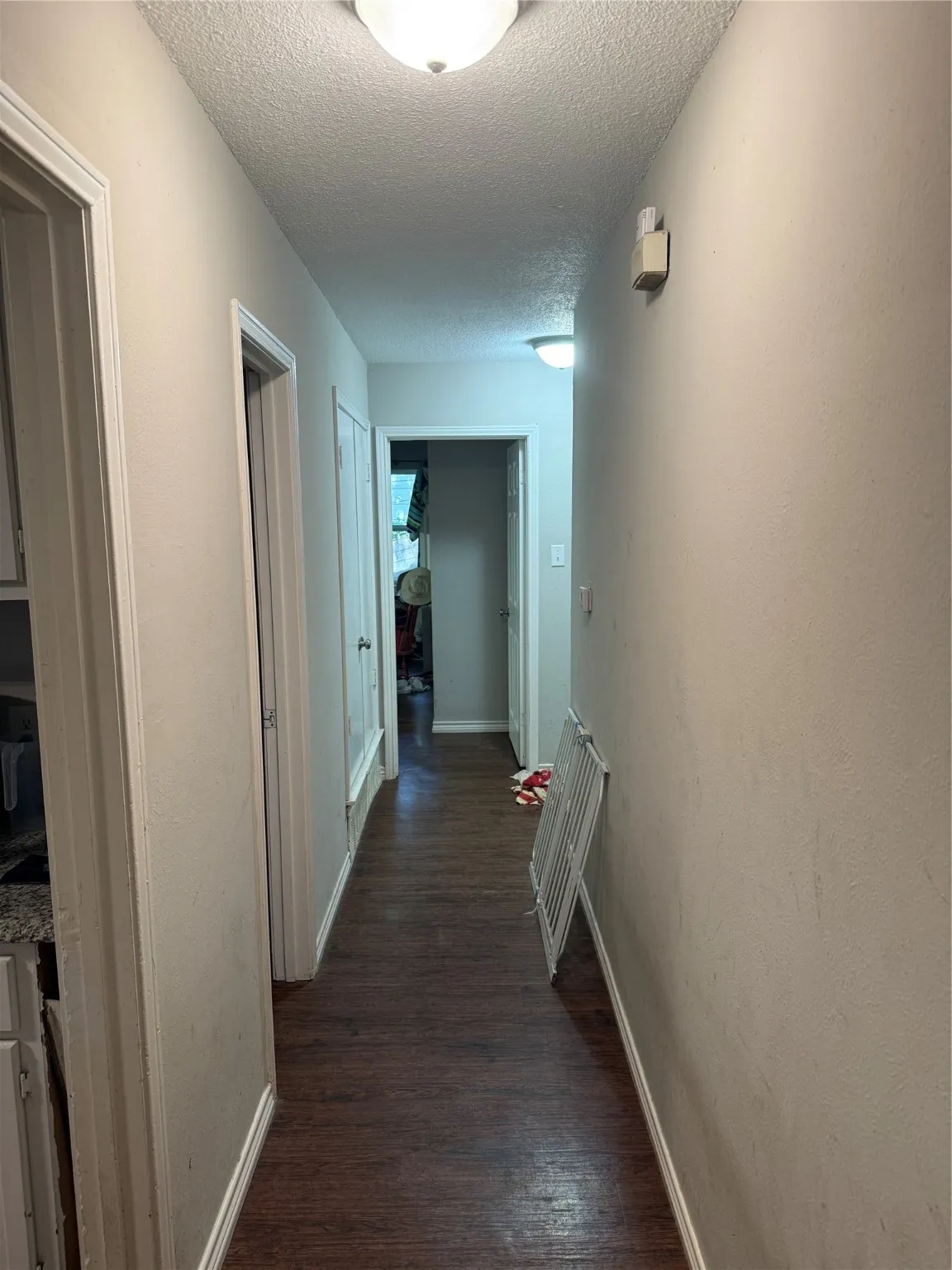 Single Family Residence For Sale in Dallas County , 429 Ten Mile Drive, De Soto, Texas 75115, 3 Bedroom, 2 Bathroom, 2 Garage spaces, 1,564 Sqft, built in 1967, Preowned, mls#20999757, Real Estate Agent in De Soto, Homes For Sale in Dallas county, Homes For Sale in De Soto, Realtor in De Soto Texas, Real Estate Brokerage Independent Realty Texas, Luminita Cordes Realtor