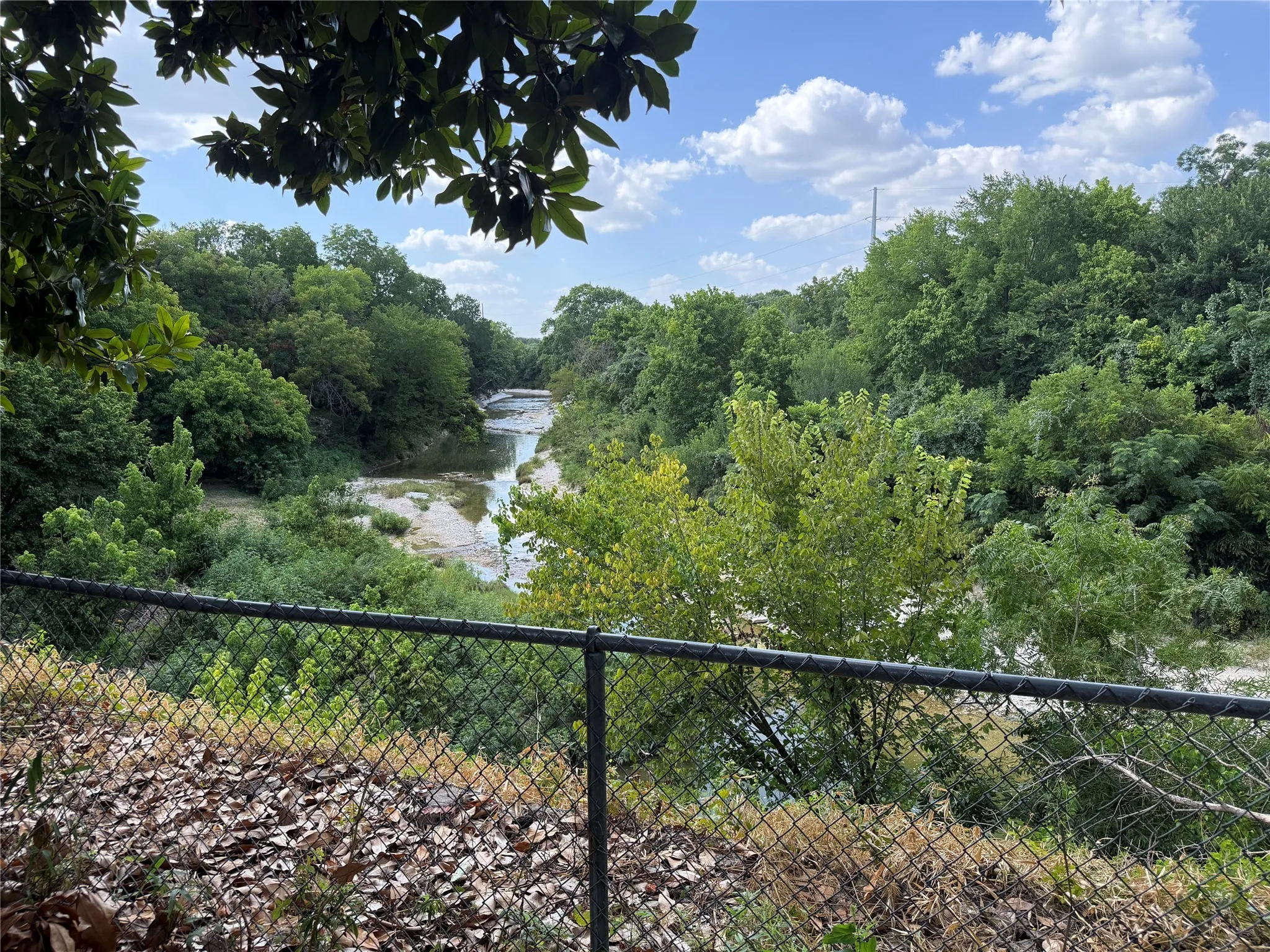 Single Family Residence For Sale in Dallas County , 429 Ten Mile Drive, De Soto, Texas 75115, 3 Bedroom, 2 Bathroom, 2 Garage spaces, 1,564 Sqft, built in 1967, Preowned, mls#20999757, Real Estate Agent in De Soto, Homes For Sale in Dallas county, Homes For Sale in De Soto, Realtor in De Soto Texas, Real Estate Brokerage Independent Realty Texas, Luminita Cordes Realtor