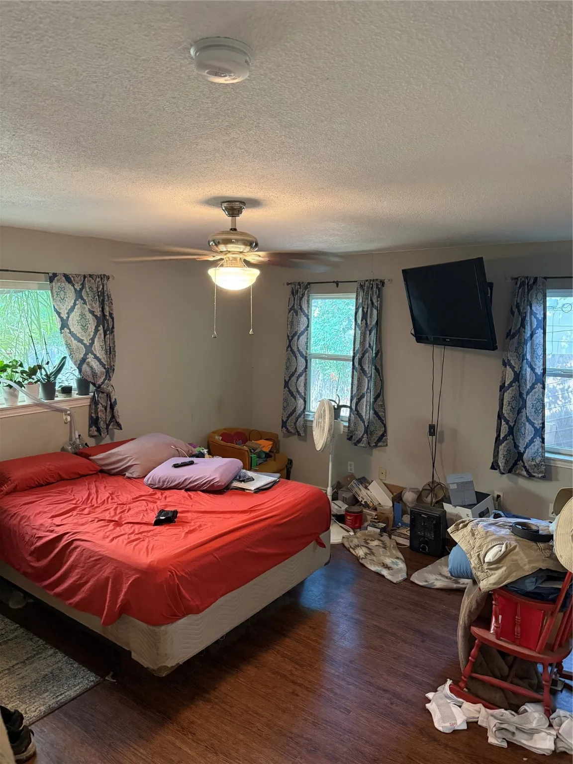 Single Family Residence For Sale in Dallas County , 429 Ten Mile Drive, De Soto, Texas 75115, 3 Bedroom, 2 Bathroom, 2 Garage spaces, 1,564 Sqft, built in 1967, Preowned, mls#20999757, Real Estate Agent in De Soto, Homes For Sale in Dallas county, Homes For Sale in De Soto, Realtor in De Soto Texas, Real Estate Brokerage Independent Realty Texas, Luminita Cordes Realtor