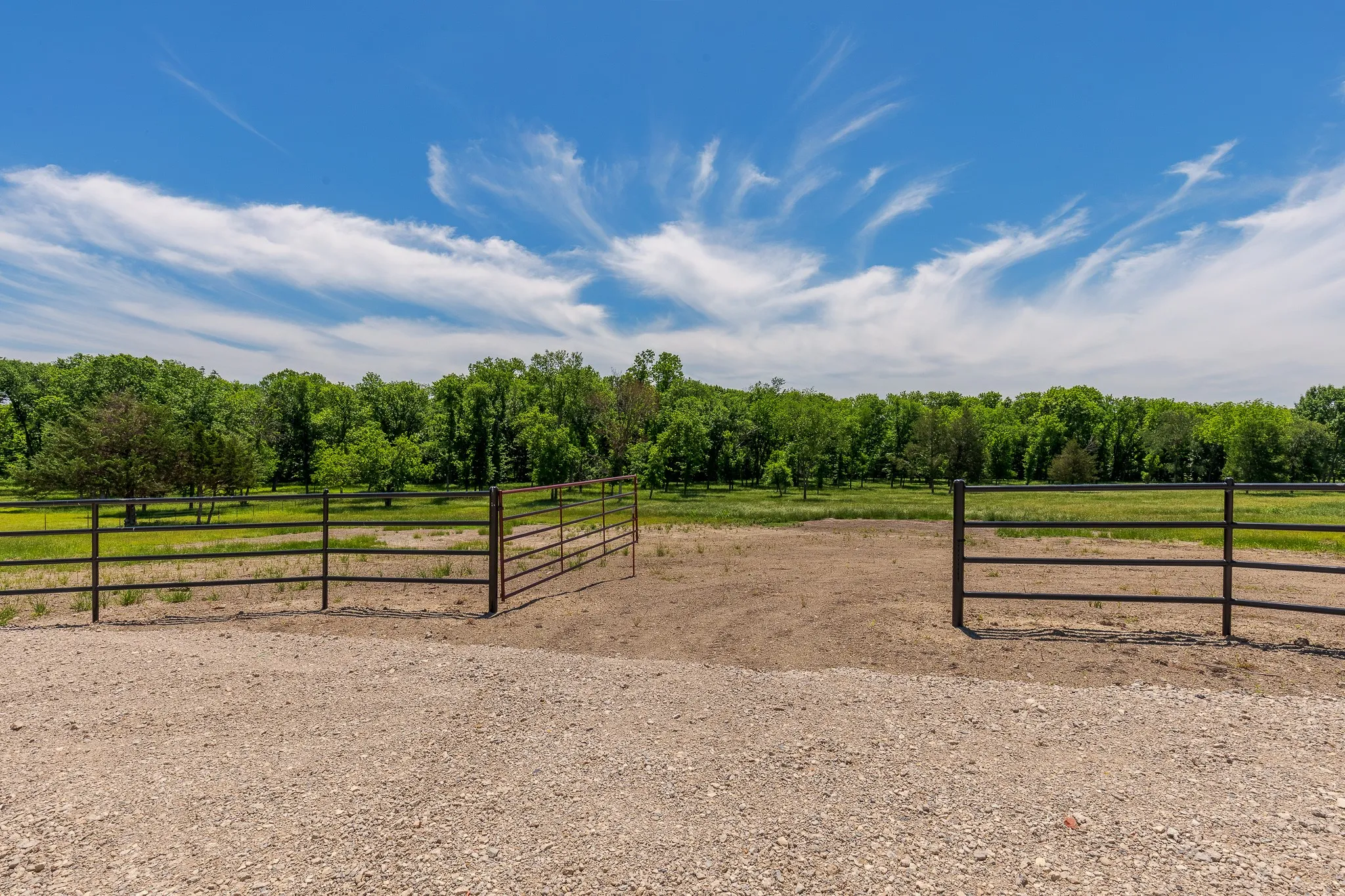 Unimproved Land For Sale in Grayson County , 1800 North Lincoln Park Road Road, Van Alstyne, Texas 75495, 0, 0, Garage spaces, 0 Sqft, built in 0, Price $690,000, mls#20998245, Real Estate Agent in Van Alstyne, Homes For Sale in Grayson county, Homes For Sale in Van Alstyne, Realtor in Van Alstyne Texas, Real Estate Brokerage Independent Realty Texas, Luminita Cordes Realtor