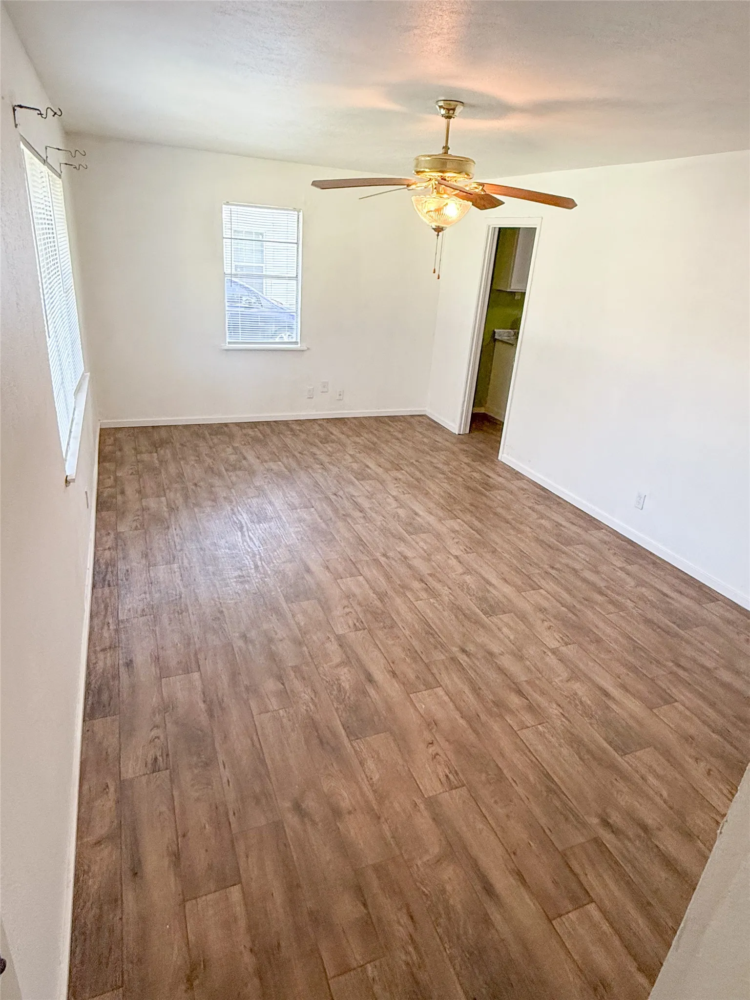 Single Family Residence For Sale in Mc Lennan County , 713 Dunbar Avenue, Waco, Texas 76704, 3 Bedrooms, 1 Bathroom, Garage spaces, 1,212 Sqft, built in 1964, Price $137,000, mls#21000563, Real Estate Agent in Waco, Homes For Sale in Mc Lennan county, Homes For Sale in Waco, Realtor in Waco Texas, Real Estate Brokerage Independent Realty Texas, Luminita Cordes Realtor