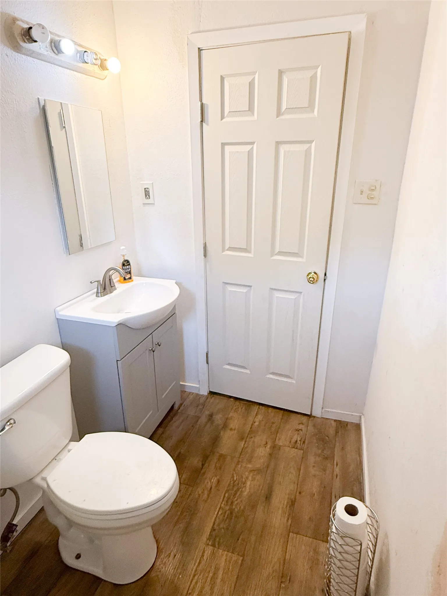 Single Family Residence For Sale in Mc Lennan County , 713 Dunbar Avenue, Waco, Texas 76704, 3 Bedrooms, 1 Bathroom, Garage spaces, 1,212 Sqft, built in 1964, Price $137,000, mls#21000563, Real Estate Agent in Waco, Homes For Sale in Mc Lennan county, Homes For Sale in Waco, Realtor in Waco Texas, Real Estate Brokerage Independent Realty Texas, Luminita Cordes Realtor