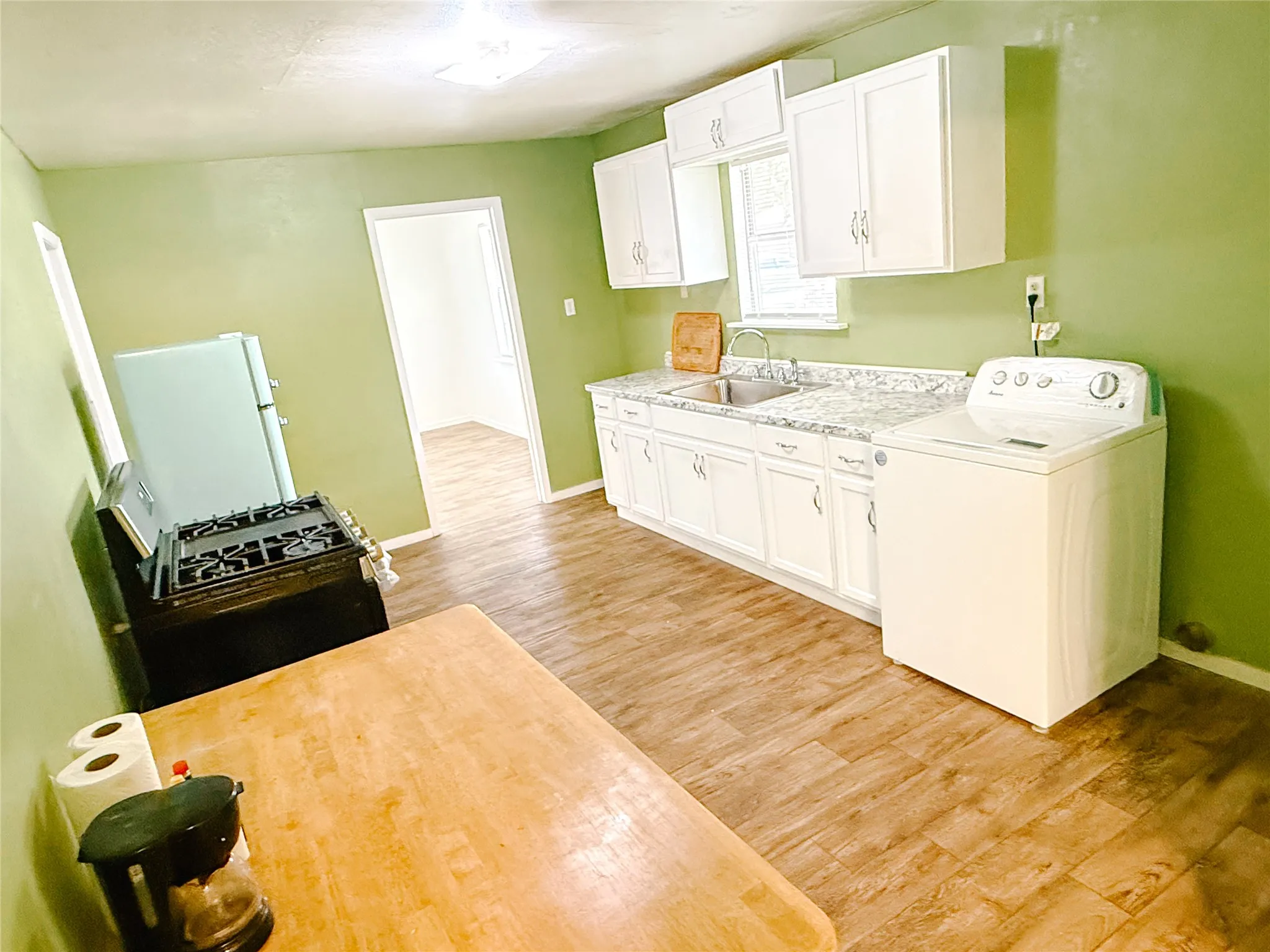 Single Family Residence For Sale in Mc Lennan County , 713 Dunbar Avenue, Waco, Texas 76704, 3 Bedrooms, 1 Bathroom, Garage spaces, 1,212 Sqft, built in 1964, Price $137,000, mls#21000563, Real Estate Agent in Waco, Homes For Sale in Mc Lennan county, Homes For Sale in Waco, Realtor in Waco Texas, Real Estate Brokerage Independent Realty Texas, Luminita Cordes Realtor