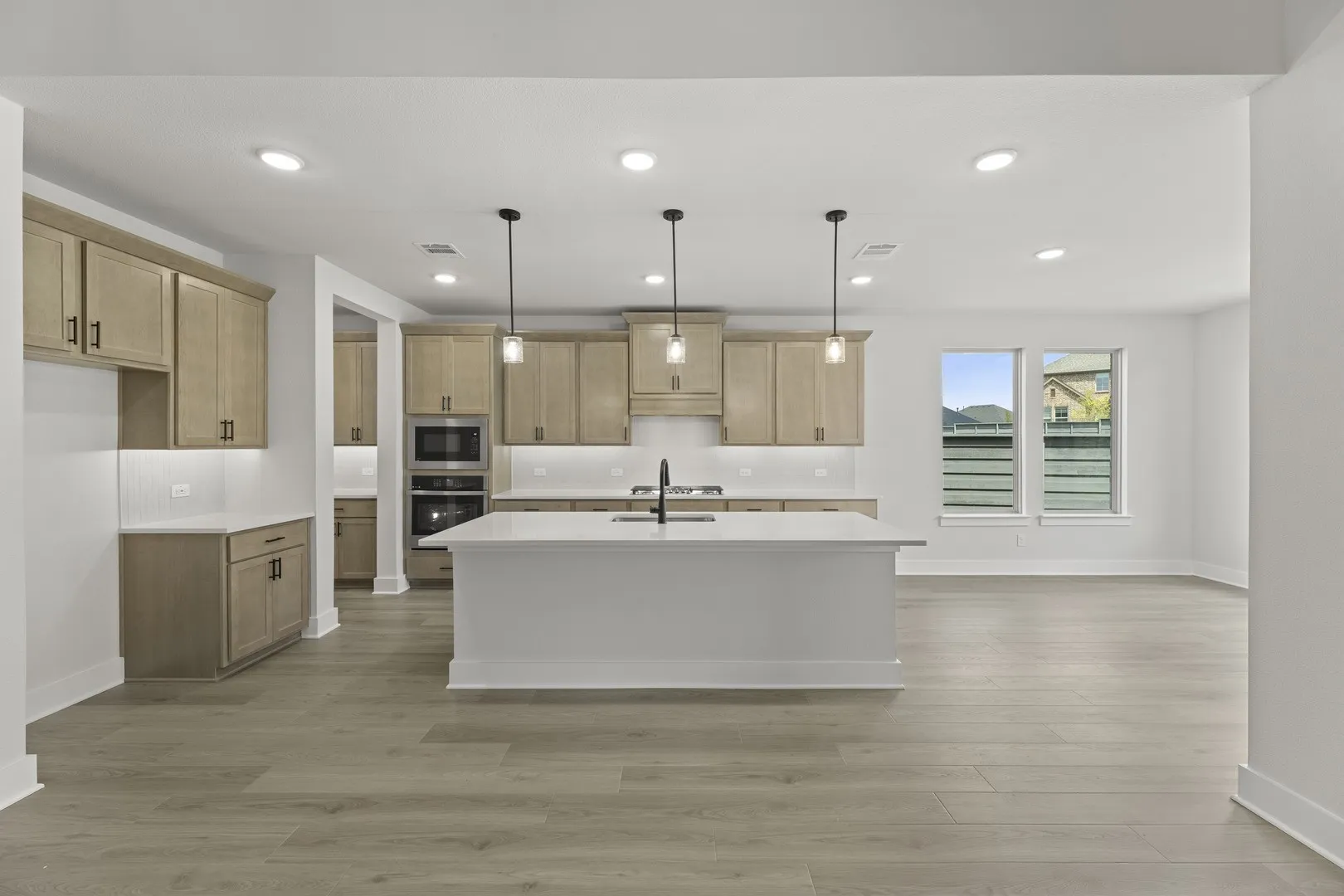 11. 7224 Camilla - Kitchen
