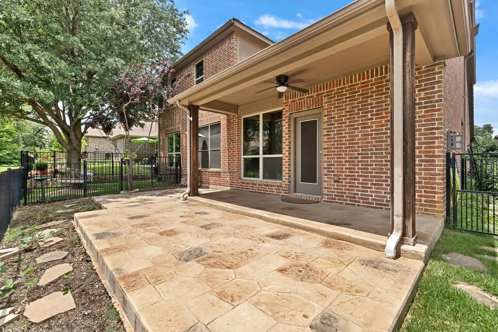 View of patio with a ceiling fan