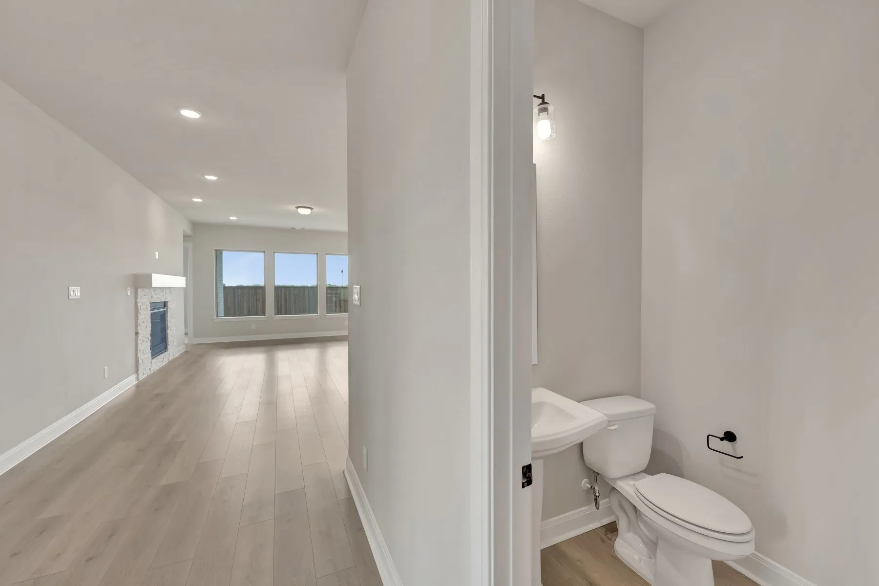 Single Family Residence For Sale in Ellis County , 741 Shinnery Oak Way, Waxahachie, Texas 75165, 3 Bedroom, 3 Bathroom, 3 Garage spaces, 2,864 Sqft, built in 2025, New Construction - Incomplete, mls#21004237, Real Estate Agent in Waxahachie, Homes For Sale in Ellis county, Homes For Sale in Waxahachie, Realtor in Waxahachie Texas, Real Estate Brokerage Independent Realty Texas, Luminita Cordes Realtor