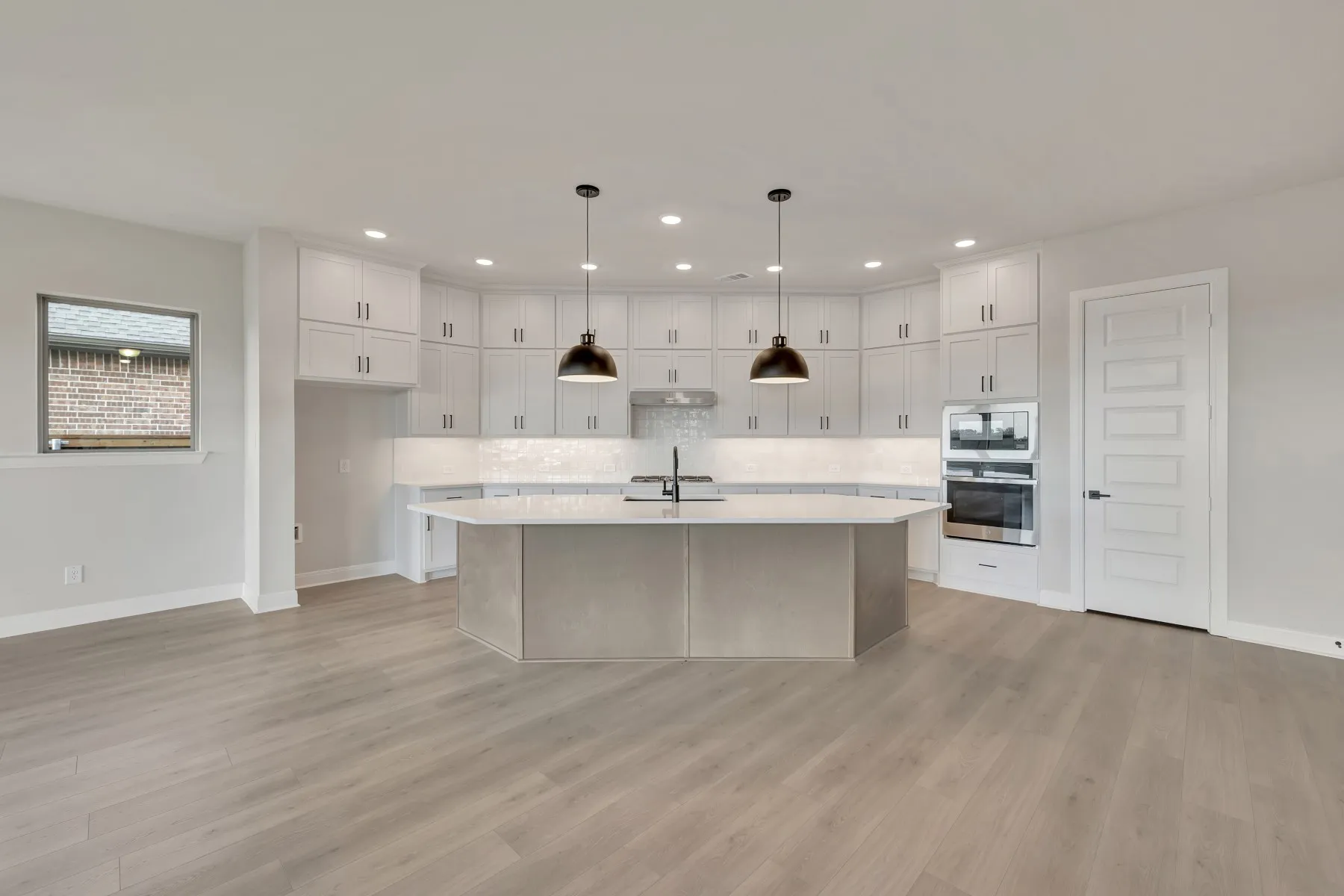 Single Family Residence For Sale in Ellis County , 741 Shinnery Oak Way, Waxahachie, Texas 75165, 3 Bedroom, 3 Bathroom, 3 Garage spaces, 2,864 Sqft, built in 2025, New Construction - Incomplete, mls#21004237, Real Estate Agent in Waxahachie, Homes For Sale in Ellis county, Homes For Sale in Waxahachie, Realtor in Waxahachie Texas, Real Estate Brokerage Independent Realty Texas, Luminita Cordes Realtor
