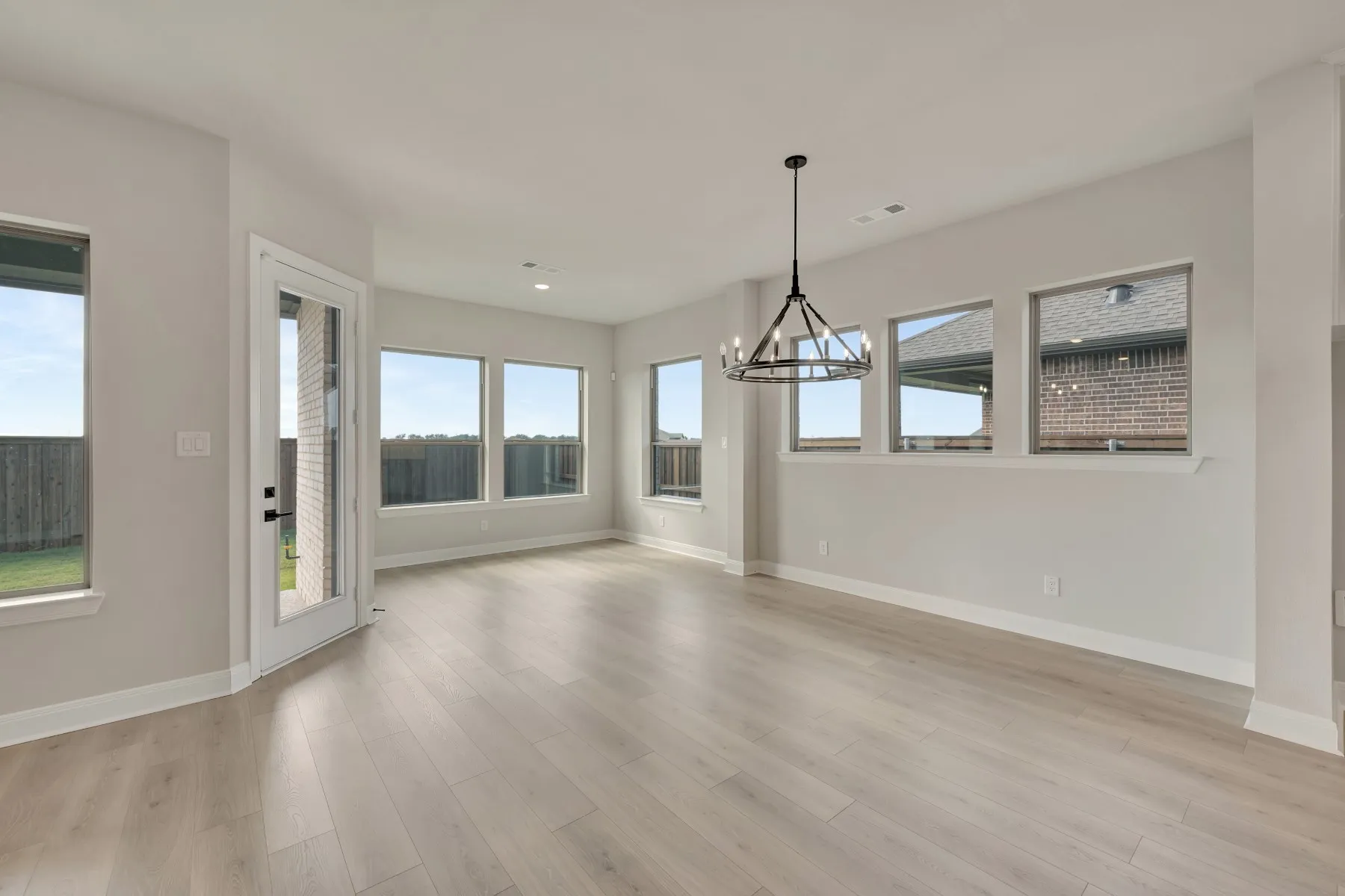 Single Family Residence For Sale in Ellis County , 741 Shinnery Oak Way, Waxahachie, Texas 75165, 3 Bedroom, 3 Bathroom, 3 Garage spaces, 2,864 Sqft, built in 2025, New Construction - Incomplete, mls#21004237, Real Estate Agent in Waxahachie, Homes For Sale in Ellis county, Homes For Sale in Waxahachie, Realtor in Waxahachie Texas, Real Estate Brokerage Independent Realty Texas, Luminita Cordes Realtor