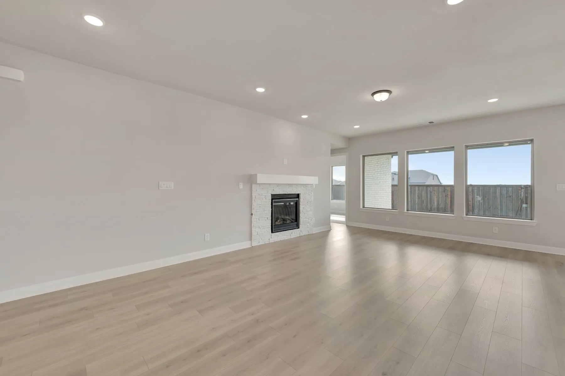 Single Family Residence For Sale in Ellis County , 741 Shinnery Oak Way, Waxahachie, Texas 75165, 3 Bedroom, 3 Bathroom, 3 Garage spaces, 2,864 Sqft, built in 2025, New Construction - Incomplete, mls#21004237, Real Estate Agent in Waxahachie, Homes For Sale in Ellis county, Homes For Sale in Waxahachie, Realtor in Waxahachie Texas, Real Estate Brokerage Independent Realty Texas, Luminita Cordes Realtor
