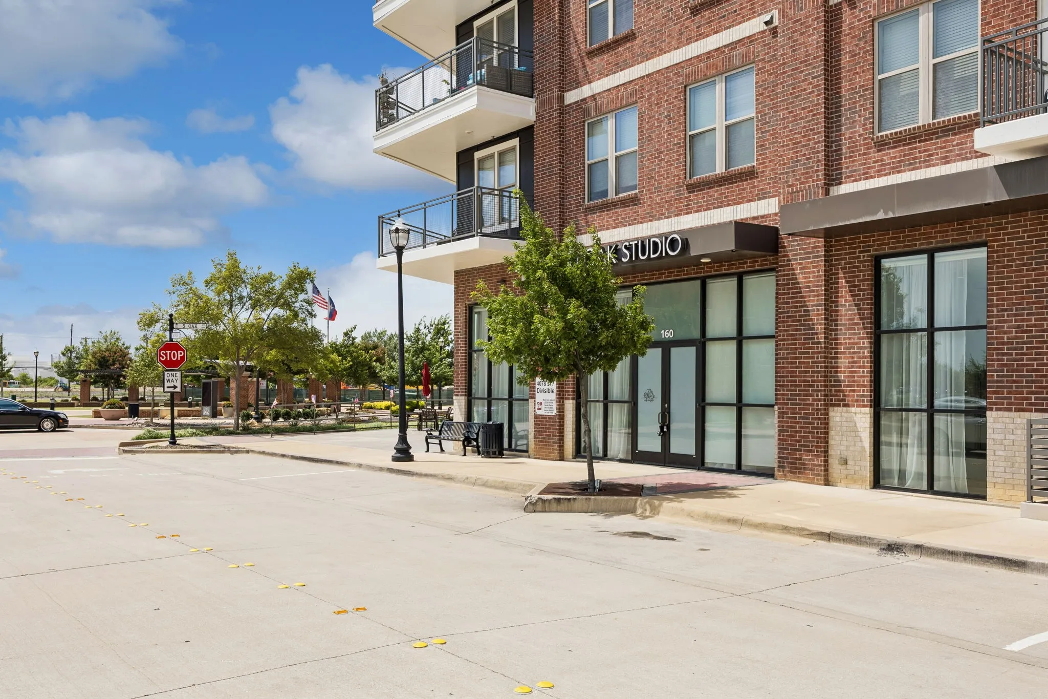 Retail For Rent in Denton County , 400 S Oak 160, Roanoke, Texas 76262, 0, 0, Garage spaces, 0 Sqft, built in 2019, Preowned, Price $31, mls#20994328, Real Estate Agent in Roanoke, Homes For Rent in Denton county, Homes For Rent in Roanoke, Realtor in Roanoke Texas, Real Estate Brokerage Independent Realty Texas, Luminita Cordes Realtor