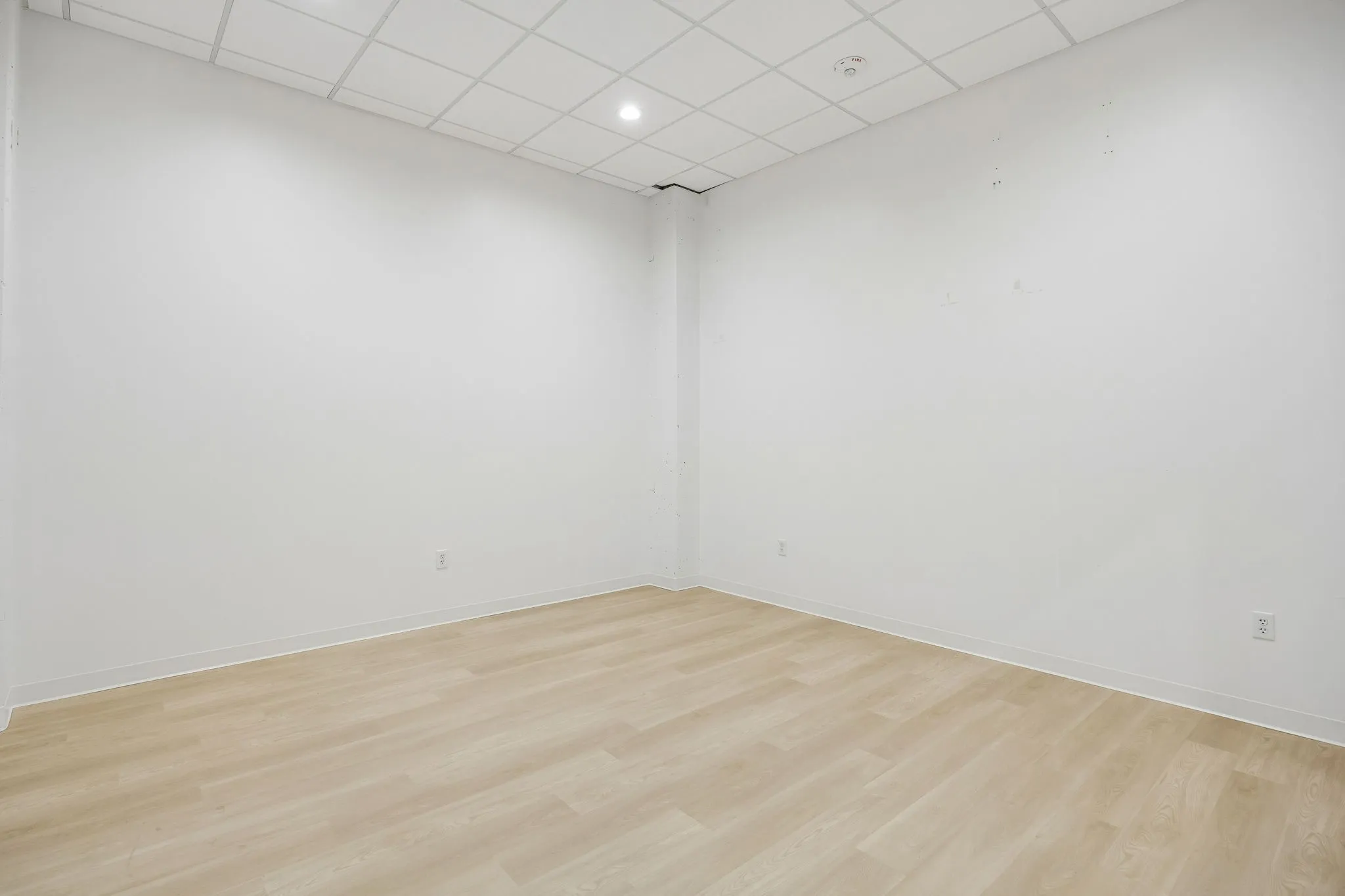 Retail For Rent in Denton County , 400 S Oak 160, Roanoke, Texas 76262, 0, 0, Garage spaces, 0 Sqft, built in 2019, Preowned, Price $31, mls#20994328, Real Estate Agent in Roanoke, Homes For Rent in Denton county, Homes For Rent in Roanoke, Realtor in Roanoke Texas, Real Estate Brokerage Independent Realty Texas, Luminita Cordes Realtor