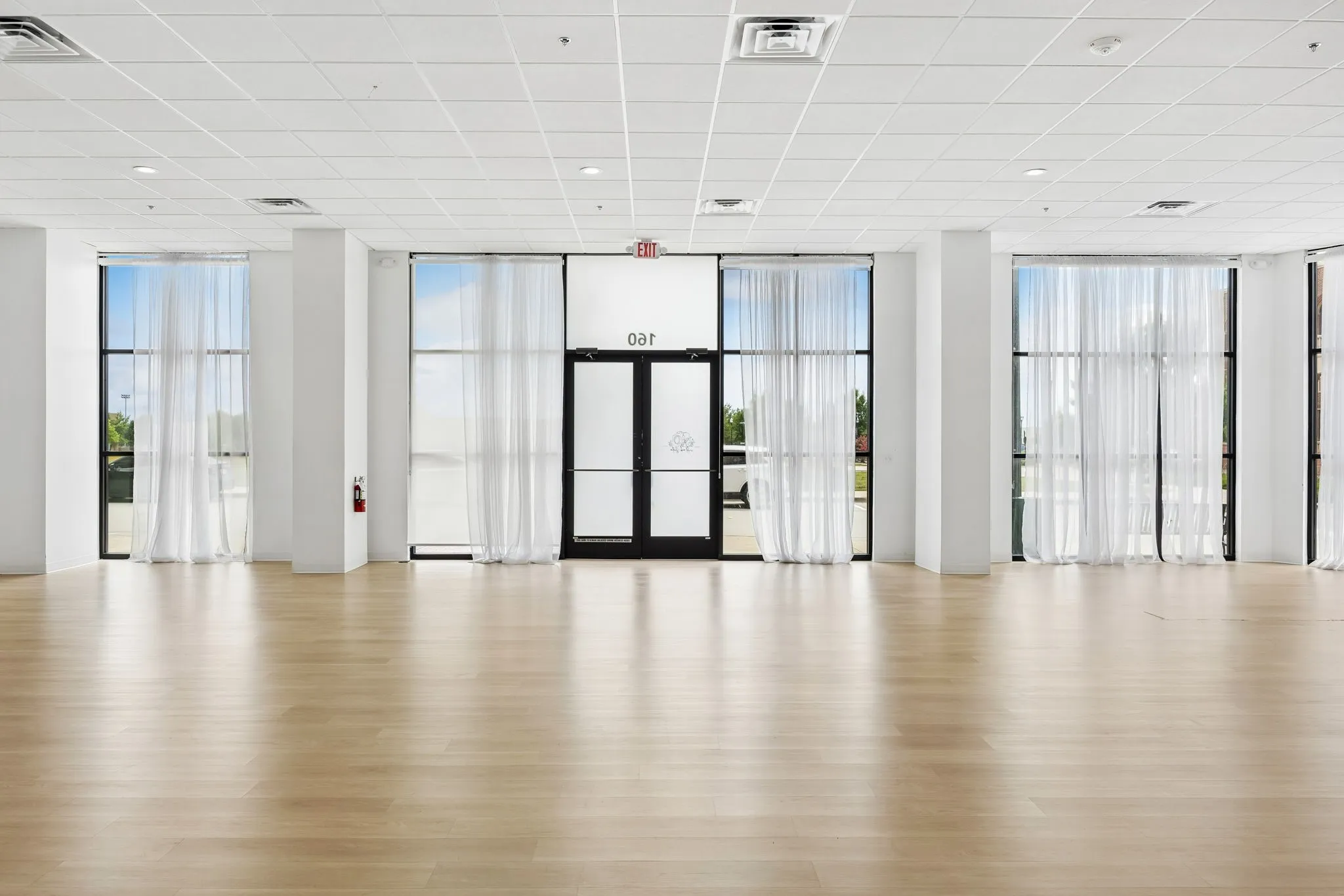 Retail For Rent in Denton County , 400 S Oak 160, Roanoke, Texas 76262, 0, 0, Garage spaces, 0 Sqft, built in 2019, Preowned, Price $31, mls#20994328, Real Estate Agent in Roanoke, Homes For Rent in Denton county, Homes For Rent in Roanoke, Realtor in Roanoke Texas, Real Estate Brokerage Independent Realty Texas, Luminita Cordes Realtor