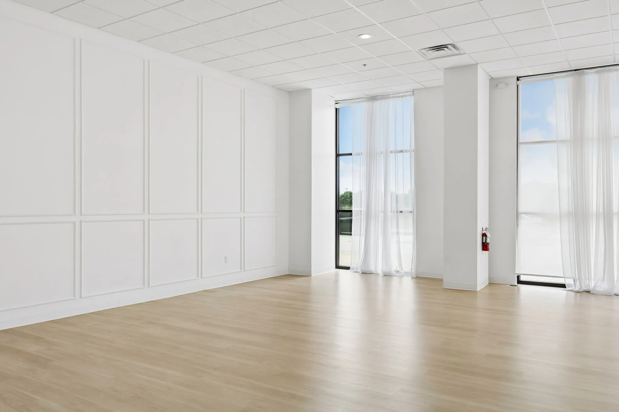 Retail For Rent in Denton County , 400 S Oak 160, Roanoke, Texas 76262, 0, 0, Garage spaces, 0 Sqft, built in 2019, Preowned, Price $31, mls#20994328, Real Estate Agent in Roanoke, Homes For Rent in Denton county, Homes For Rent in Roanoke, Realtor in Roanoke Texas, Real Estate Brokerage Independent Realty Texas, Luminita Cordes Realtor