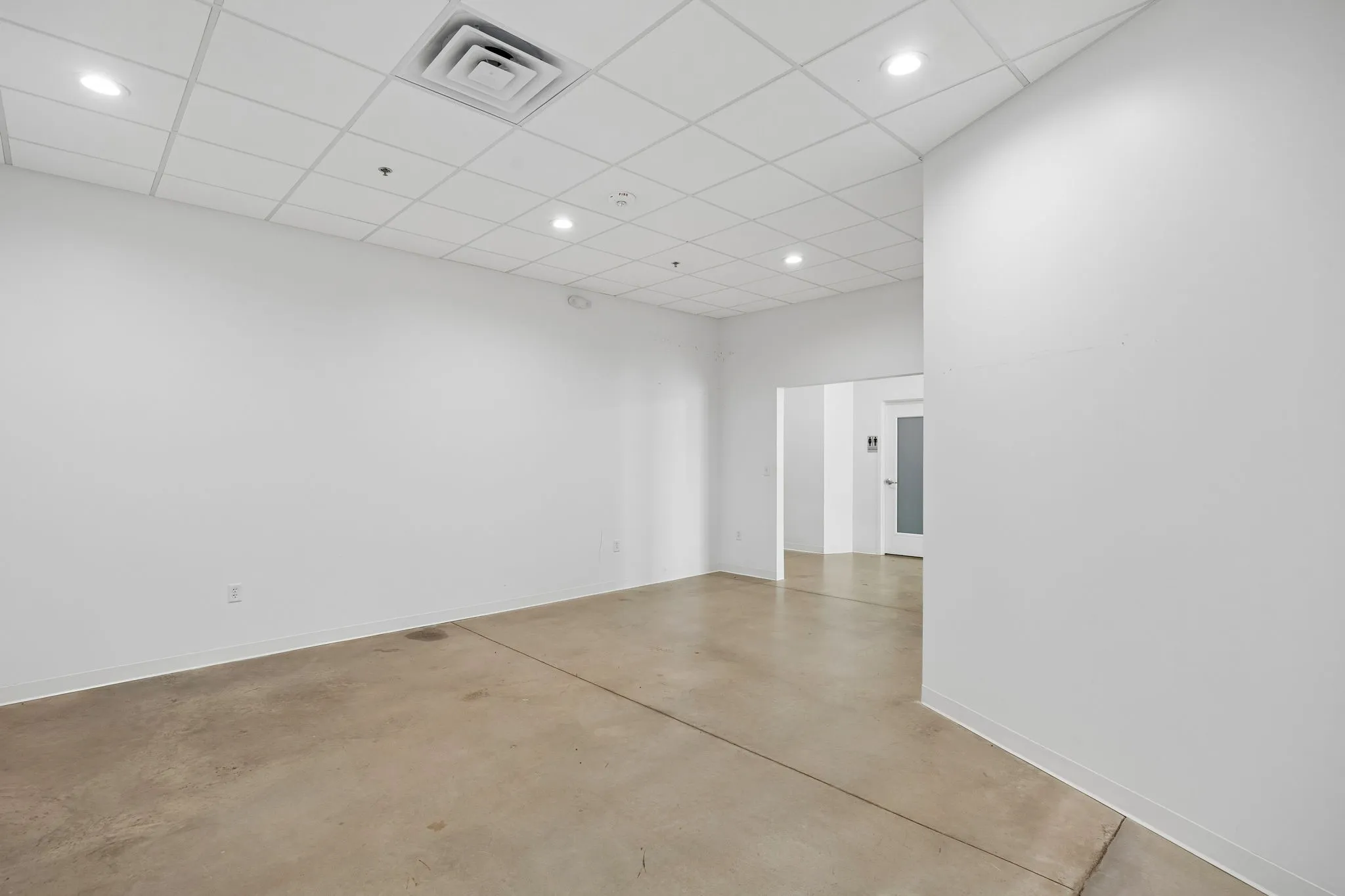 Retail For Rent in Denton County , 400 S Oak 160, Roanoke, Texas 76262, 0, 0, Garage spaces, 0 Sqft, built in 2019, Preowned, Price $31, mls#20994328, Real Estate Agent in Roanoke, Homes For Rent in Denton county, Homes For Rent in Roanoke, Realtor in Roanoke Texas, Real Estate Brokerage Independent Realty Texas, Luminita Cordes Realtor